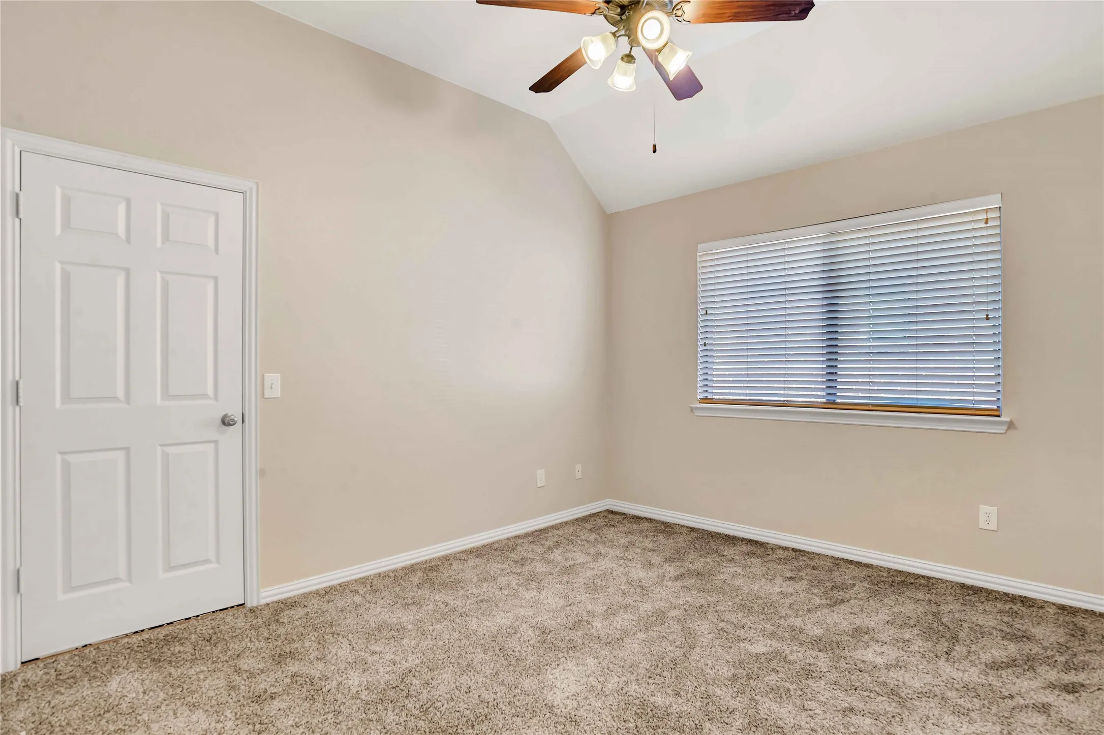 Single Family Residence For Sale in Collin County , 11567 Castle Brook Lane, Frisco, Texas 75035, 5 Bedroom, 4 Bathroom, 3 Garage spaces, 3,706 Sqft, built in 2005, mls#21287034, Real Estate Agent in Frisco, Homes For Sale in Collin county, Homes For Sale in Frisco, Realtor in Frisco Texas, Real Estate Brokerage Independent Realty Texas, Luminita Cordes Realtor