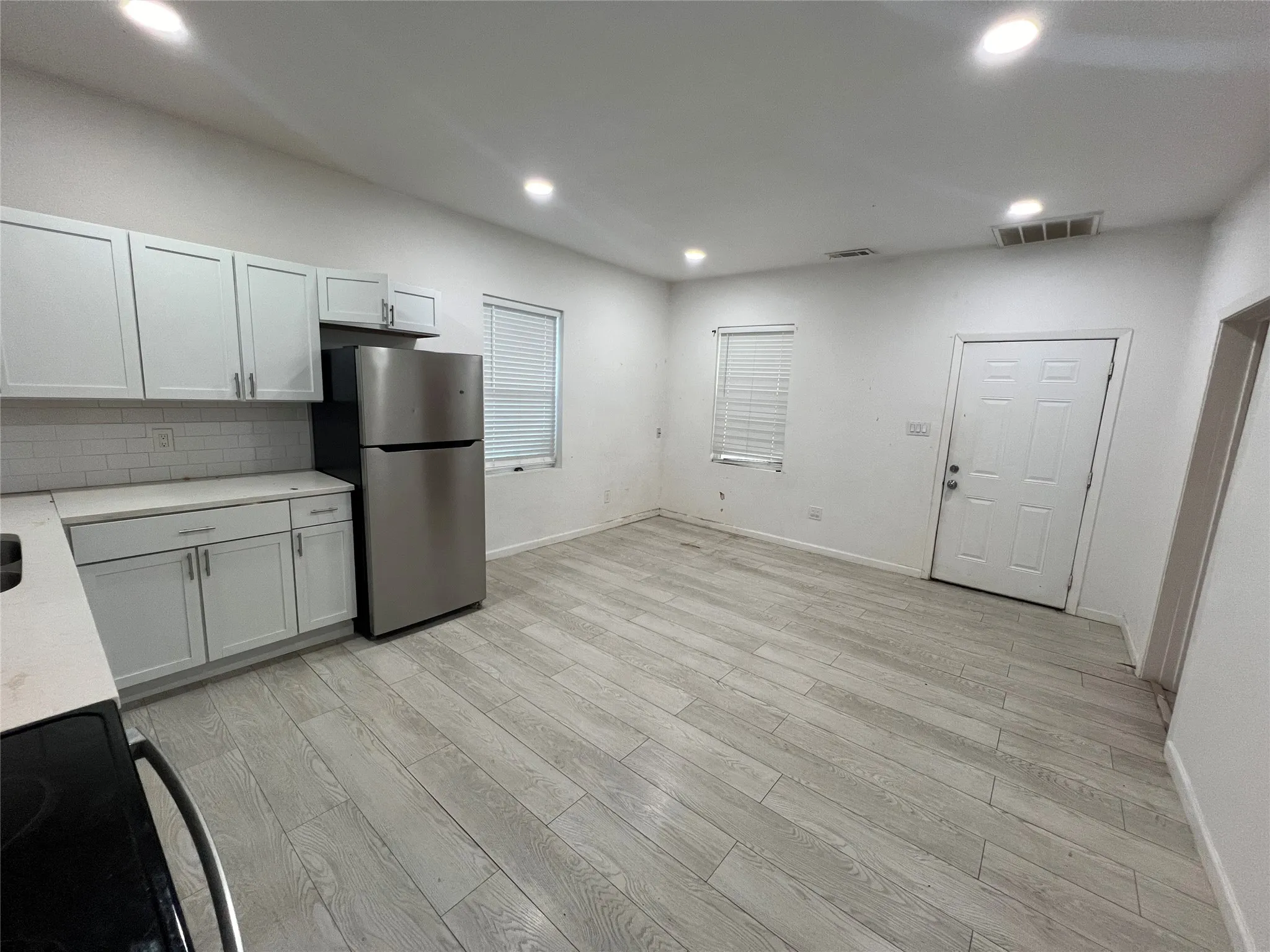Triplex For Sale in Grayson County , 410 S Vaden Street, Sherman, Texas 75090, 3 Bedroom, 3 Bathroom, Garage spaces, 0 Sqft, built in 1930, mls#21327409, Real Estate Agent in Sherman, Homes For Sale in Grayson county, Homes For Sale in Sherman, Realtor in Sherman Texas, Real Estate Brokerage Independent Realty Texas, Luminita Cordes Realtor