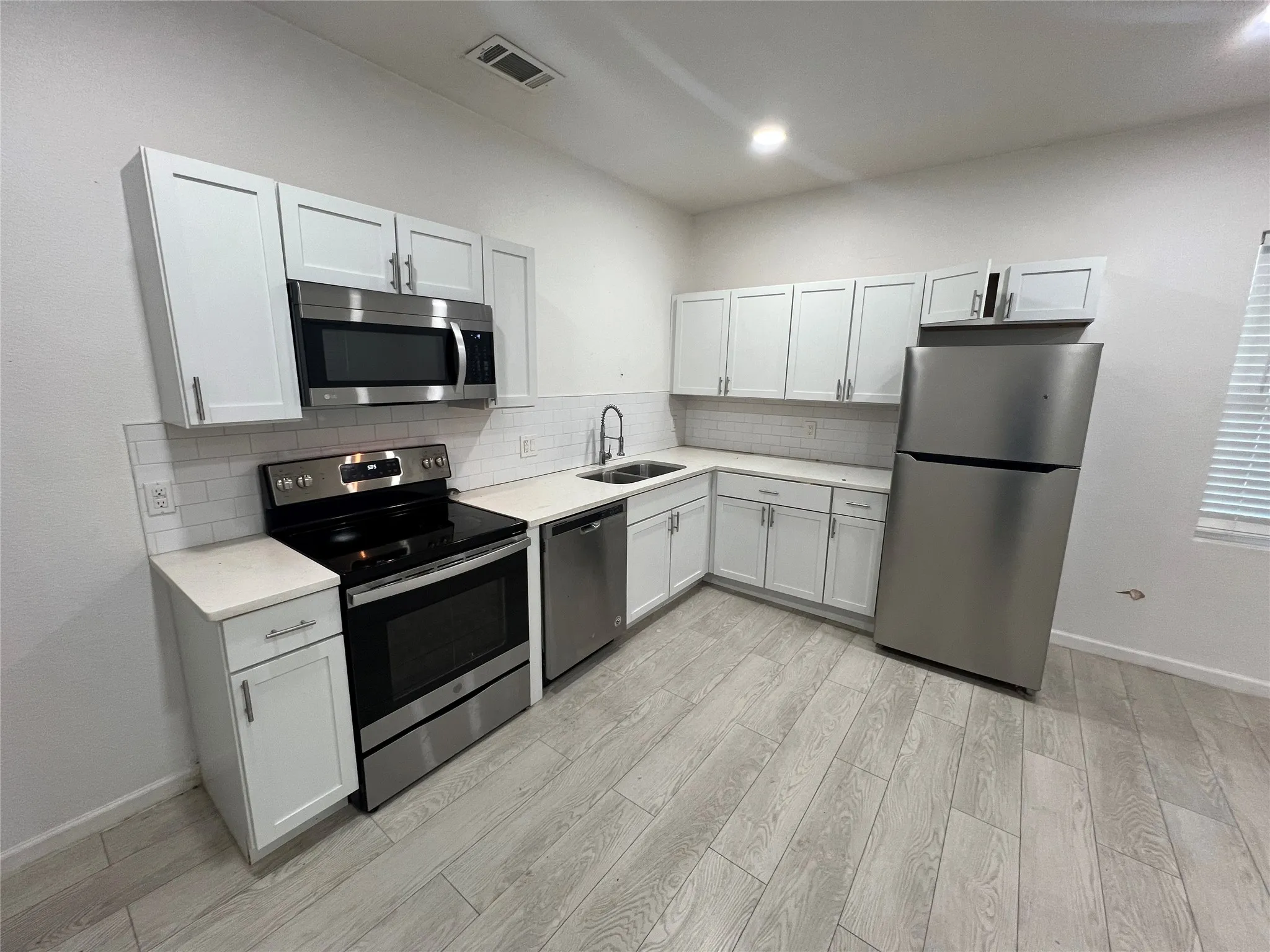 Triplex For Sale in Grayson County , 410 S Vaden Street, Sherman, Texas 75090, 3 Bedroom, 3 Bathroom, Garage spaces, 0 Sqft, built in 1930, mls#21327409, Real Estate Agent in Sherman, Homes For Sale in Grayson county, Homes For Sale in Sherman, Realtor in Sherman Texas, Real Estate Brokerage Independent Realty Texas, Luminita Cordes Realtor