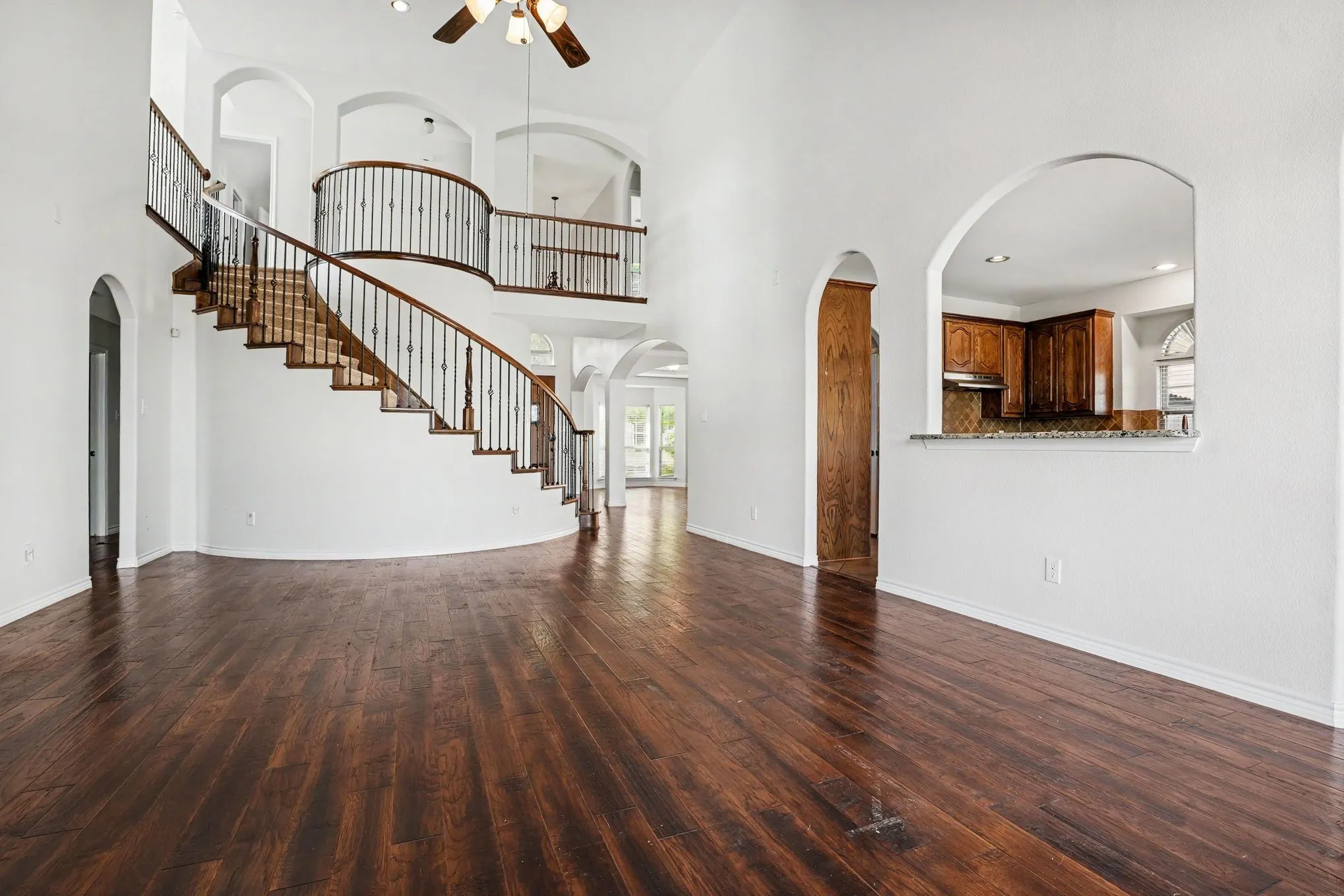 Single Family Residence For Sale in Ellis County , 2605 Tall Meadows Drive, Midlothian, Texas 76065, 5 Bedroom, 4 Bathroom, 3 Garage spaces, 3,809 Sqft, built in 2011, mls#21326479, Real Estate Agent in Midlothian, Homes For Sale in Ellis county, Homes For Sale in Midlothian, Realtor in Midlothian Texas, Real Estate Brokerage Independent Realty Texas, Luminita Cordes Realtor