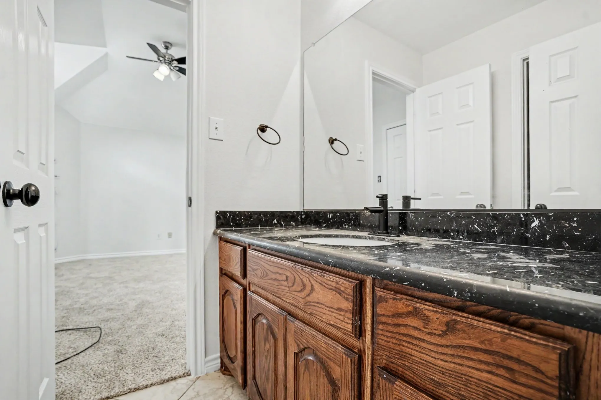 Single Family Residence For Sale in Ellis County , 2605 Tall Meadows Drive, Midlothian, Texas 76065, 5 Bedroom, 4 Bathroom, 3 Garage spaces, 3,809 Sqft, built in 2011, mls#21326479, Real Estate Agent in Midlothian, Homes For Sale in Ellis county, Homes For Sale in Midlothian, Realtor in Midlothian Texas, Real Estate Brokerage Independent Realty Texas, Luminita Cordes Realtor
