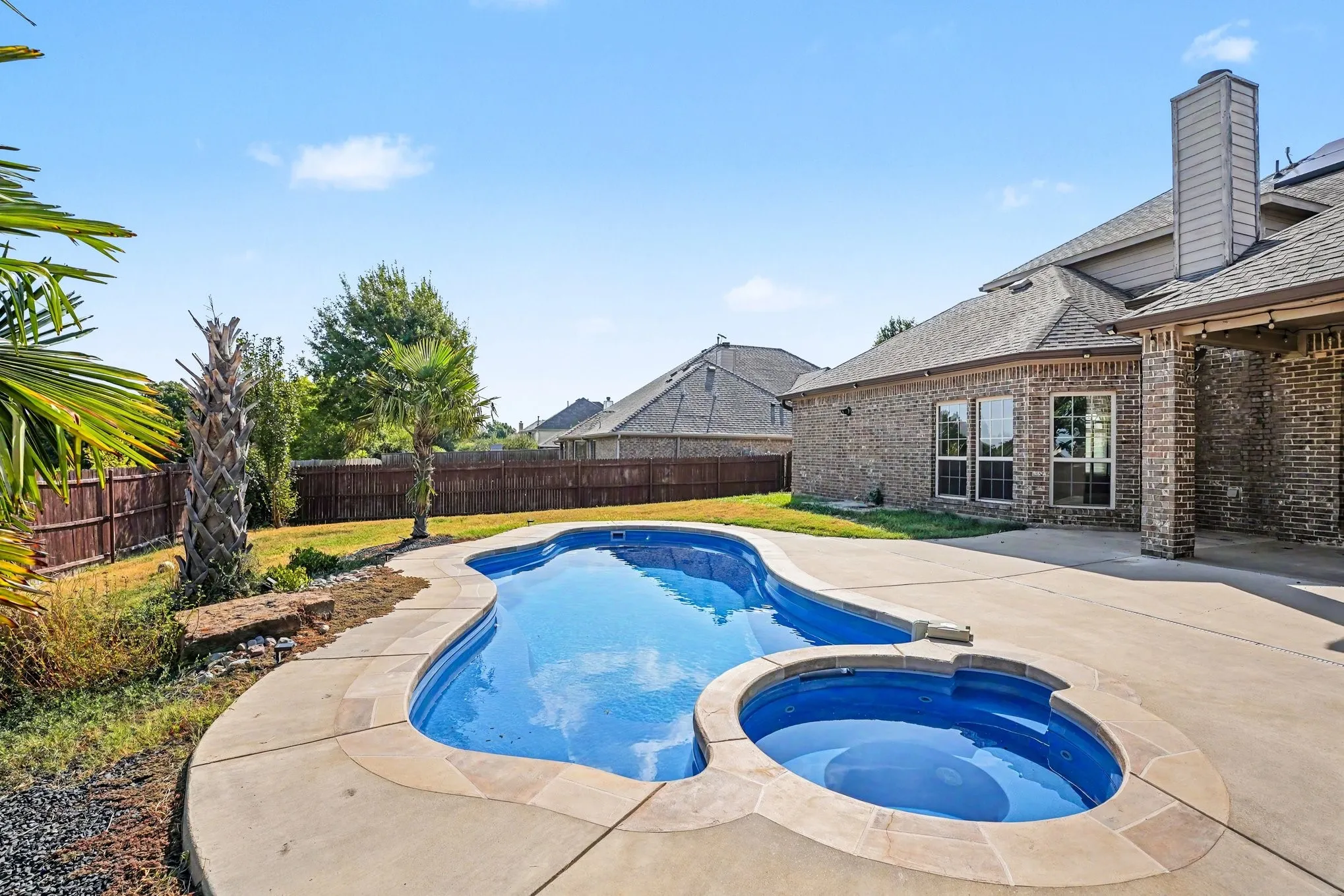 Single Family Residence For Sale in Ellis County , 2605 Tall Meadows Drive, Midlothian, Texas 76065, 5 Bedroom, 4 Bathroom, 3 Garage spaces, 3,809 Sqft, built in 2011, mls#21326479, Real Estate Agent in Midlothian, Homes For Sale in Ellis county, Homes For Sale in Midlothian, Realtor in Midlothian Texas, Real Estate Brokerage Independent Realty Texas, Luminita Cordes Realtor