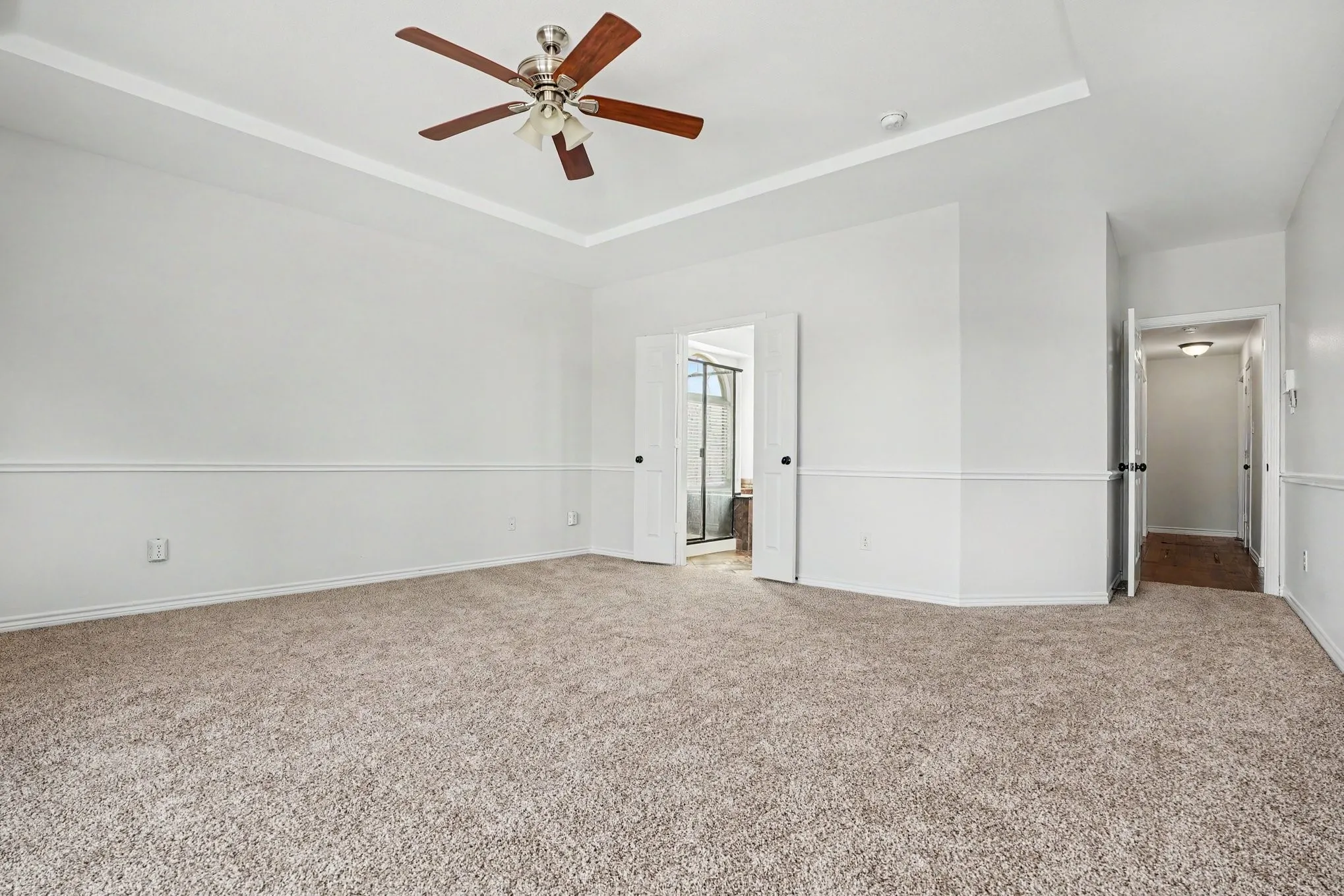 Single Family Residence For Sale in Ellis County , 2605 Tall Meadows Drive, Midlothian, Texas 76065, 5 Bedroom, 4 Bathroom, 3 Garage spaces, 3,809 Sqft, built in 2011, mls#21326479, Real Estate Agent in Midlothian, Homes For Sale in Ellis county, Homes For Sale in Midlothian, Realtor in Midlothian Texas, Real Estate Brokerage Independent Realty Texas, Luminita Cordes Realtor
