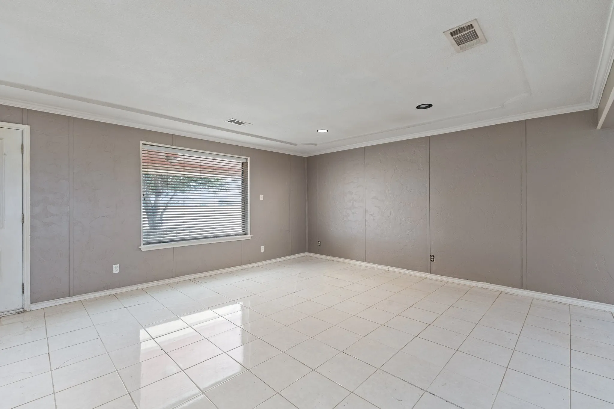 Single Family Residence For Sale in Johnson County , 4709 W Fm 917, Godley, Texas 76044, 5 Bedroom, 3 Bathroom, 2 Garage spaces, 3,652 Sqft, built in 0, mls#21324328, Real Estate Agent in Godley, Homes For Sale in Johnson county, Homes For Sale in Godley, Realtor in Godley Texas, Real Estate Brokerage Independent Realty Texas, Luminita Cordes Realtor