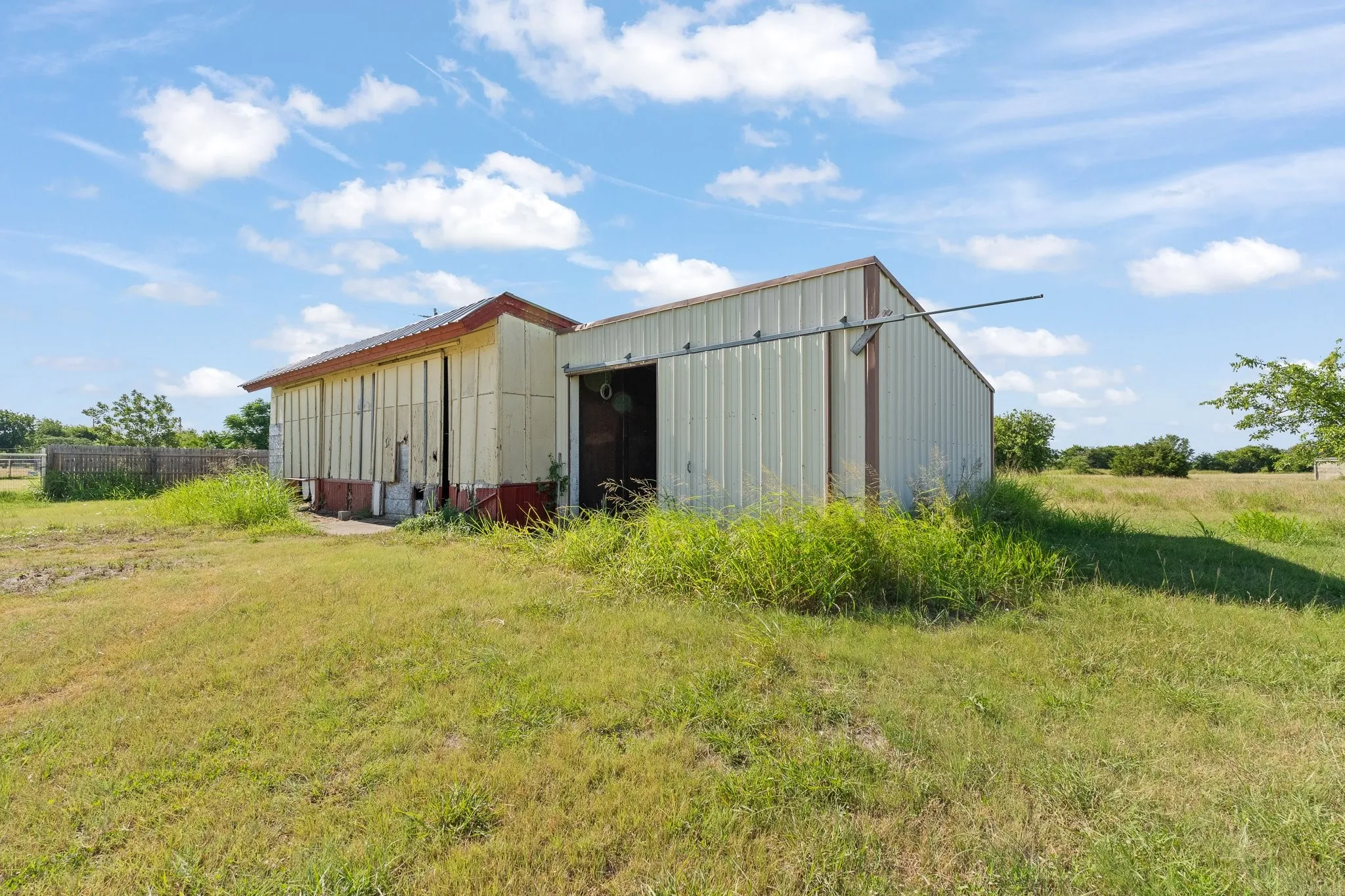 Single Family Residence For Sale in Johnson County , 4709 W Fm 917, Godley, Texas 76044, 5 Bedroom, 3 Bathroom, 2 Garage spaces, 3,652 Sqft, built in 0, mls#21324328, Real Estate Agent in Godley, Homes For Sale in Johnson county, Homes For Sale in Godley, Realtor in Godley Texas, Real Estate Brokerage Independent Realty Texas, Luminita Cordes Realtor