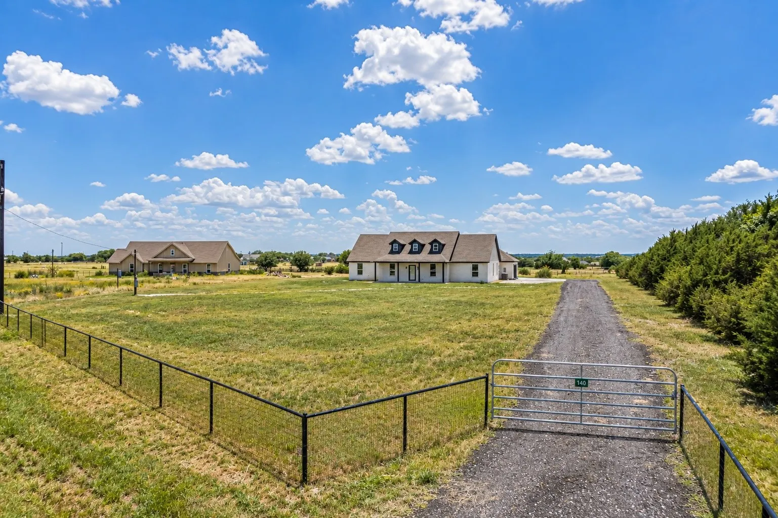 Single Family Residence For Sale in Parker County , 140 Alamo Road, Weatherford, Texas 76088, 4 Bedroom, 3 Bathroom, 2 Garage spaces, 2,530 Sqft, built in 2021, mls#21325773, Real Estate Agent in Weatherford, Homes For Sale in Parker county, Homes For Sale in Weatherford, Realtor in Weatherford Texas, Real Estate Brokerage Independent Realty Texas, Luminita Cordes Realtor