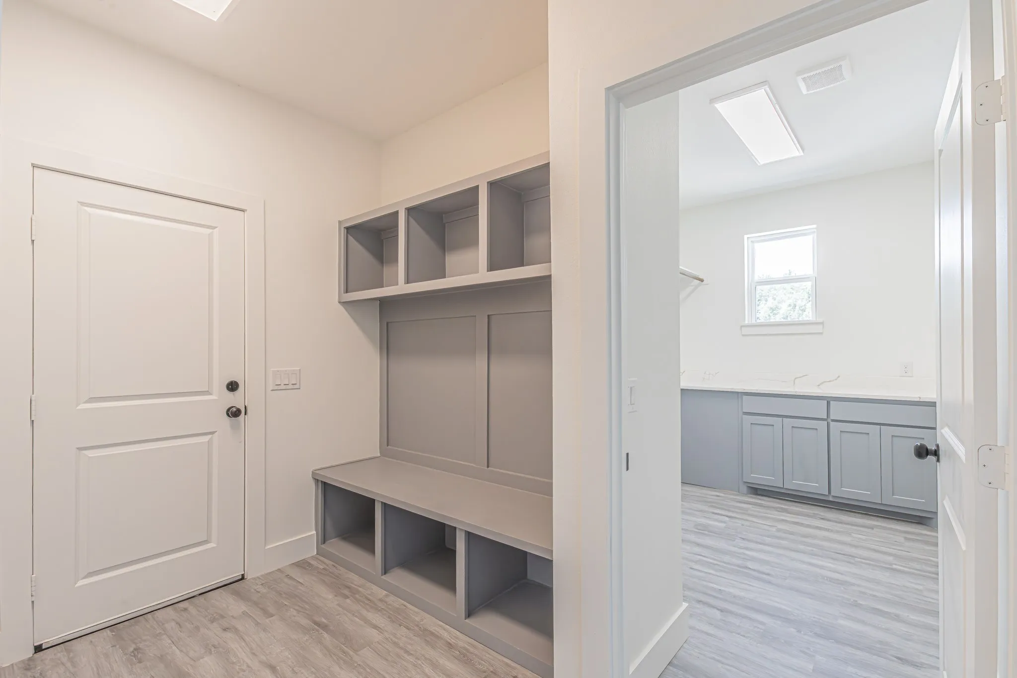 Single Family Residence For Sale in Parker County , 140 Alamo Road, Weatherford, Texas 76088, 4 Bedroom, 3 Bathroom, 2 Garage spaces, 2,530 Sqft, built in 2021, mls#21325773, Real Estate Agent in Weatherford, Homes For Sale in Parker county, Homes For Sale in Weatherford, Realtor in Weatherford Texas, Real Estate Brokerage Independent Realty Texas, Luminita Cordes Realtor