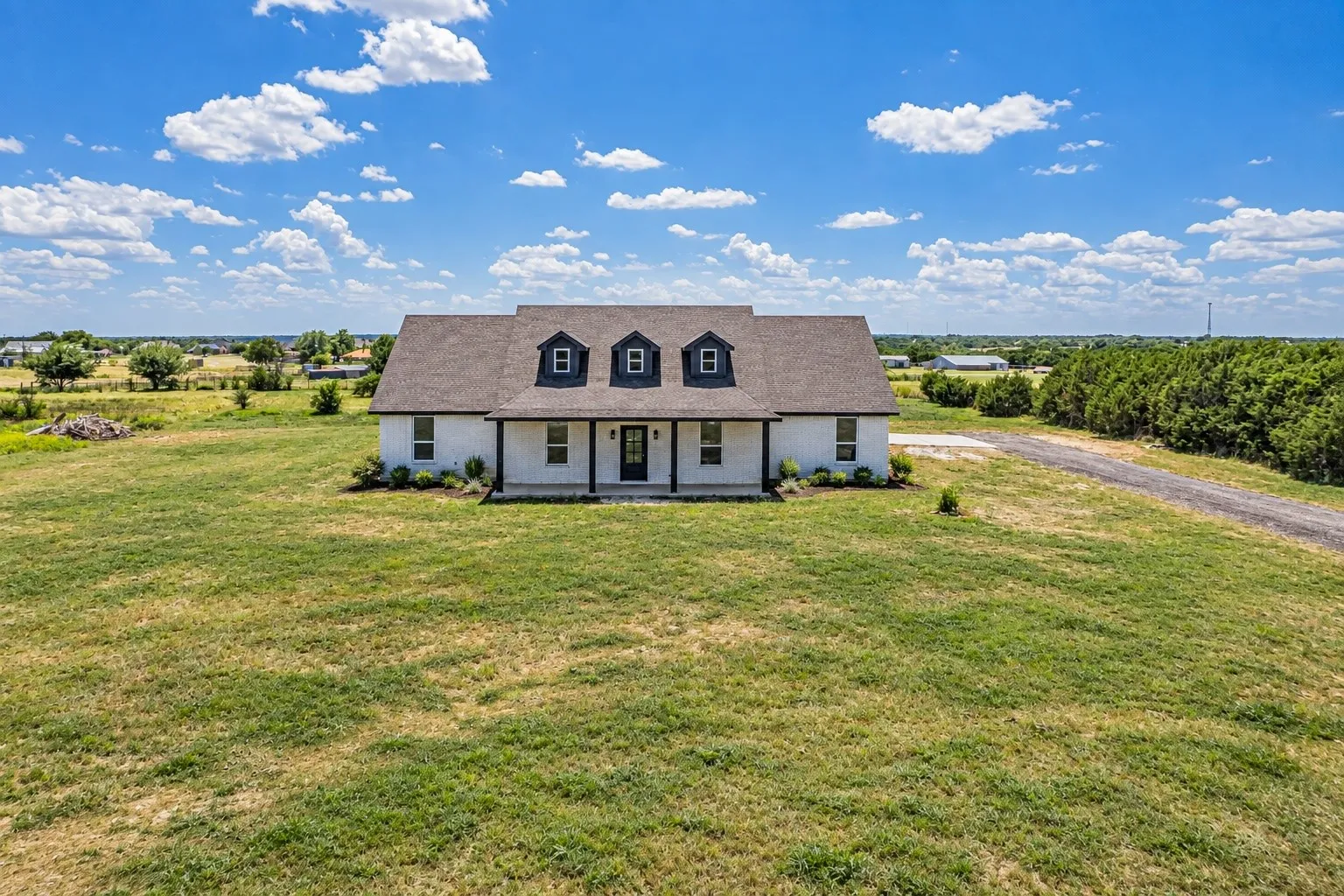 Single Family Residence For Sale in Parker County , 140 Alamo Road, Weatherford, Texas 76088, 4 Bedroom, 3 Bathroom, 2 Garage spaces, 2,530 Sqft, built in 2021, mls#21325773, Real Estate Agent in Weatherford, Homes For Sale in Parker county, Homes For Sale in Weatherford, Realtor in Weatherford Texas, Real Estate Brokerage Independent Realty Texas, Luminita Cordes Realtor