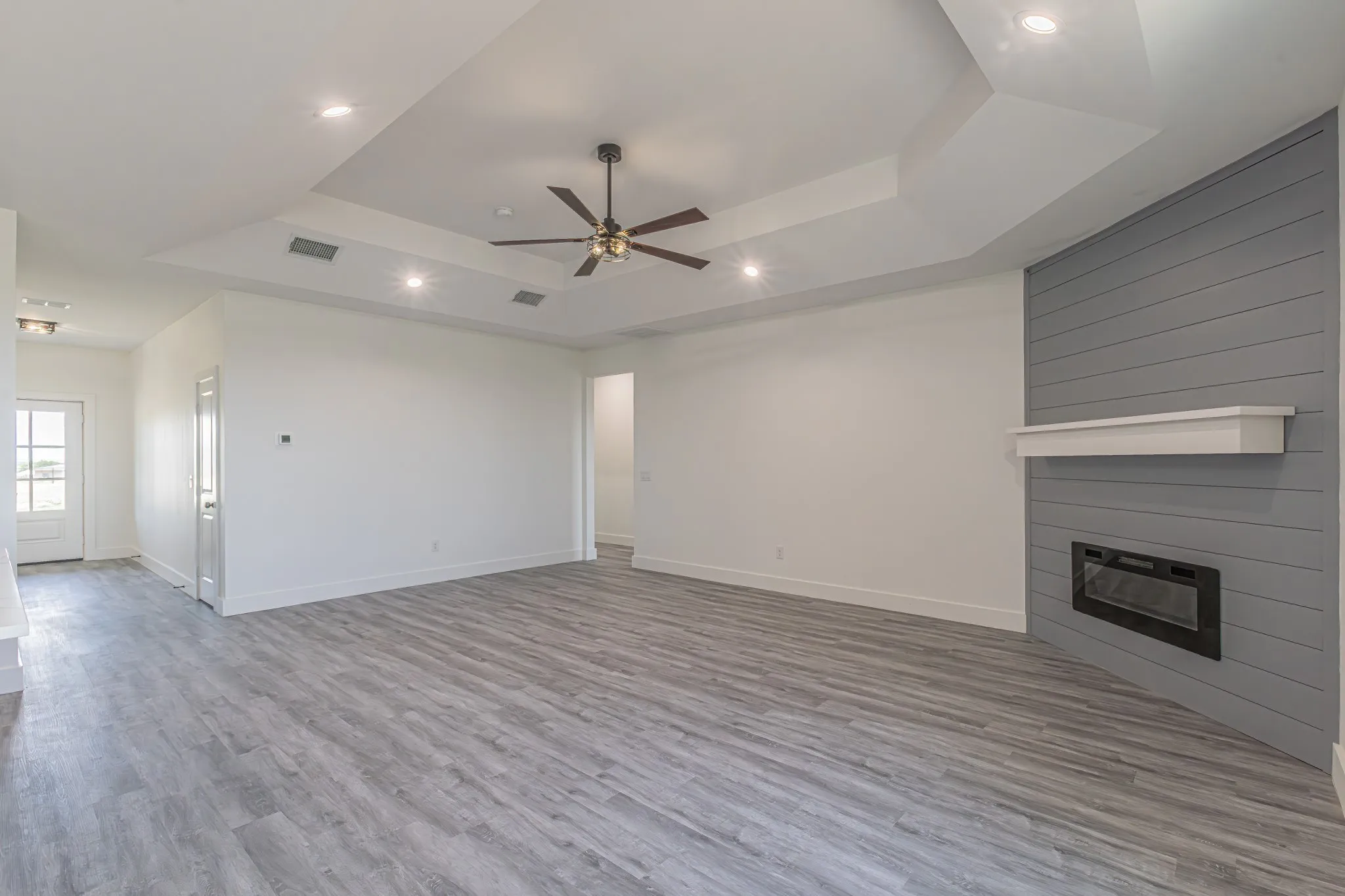 Single Family Residence For Sale in Parker County , 140 Alamo Road, Weatherford, Texas 76088, 4 Bedroom, 3 Bathroom, 2 Garage spaces, 2,530 Sqft, built in 2021, mls#21325773, Real Estate Agent in Weatherford, Homes For Sale in Parker county, Homes For Sale in Weatherford, Realtor in Weatherford Texas, Real Estate Brokerage Independent Realty Texas, Luminita Cordes Realtor