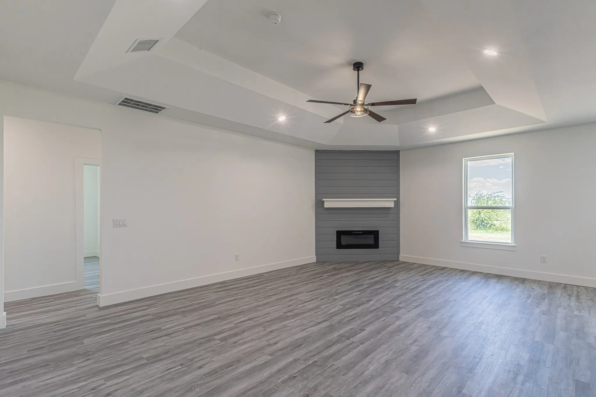 Single Family Residence For Sale in Parker County , 140 Alamo Road, Weatherford, Texas 76088, 4 Bedroom, 3 Bathroom, 2 Garage spaces, 2,530 Sqft, built in 2021, mls#21325773, Real Estate Agent in Weatherford, Homes For Sale in Parker county, Homes For Sale in Weatherford, Realtor in Weatherford Texas, Real Estate Brokerage Independent Realty Texas, Luminita Cordes Realtor