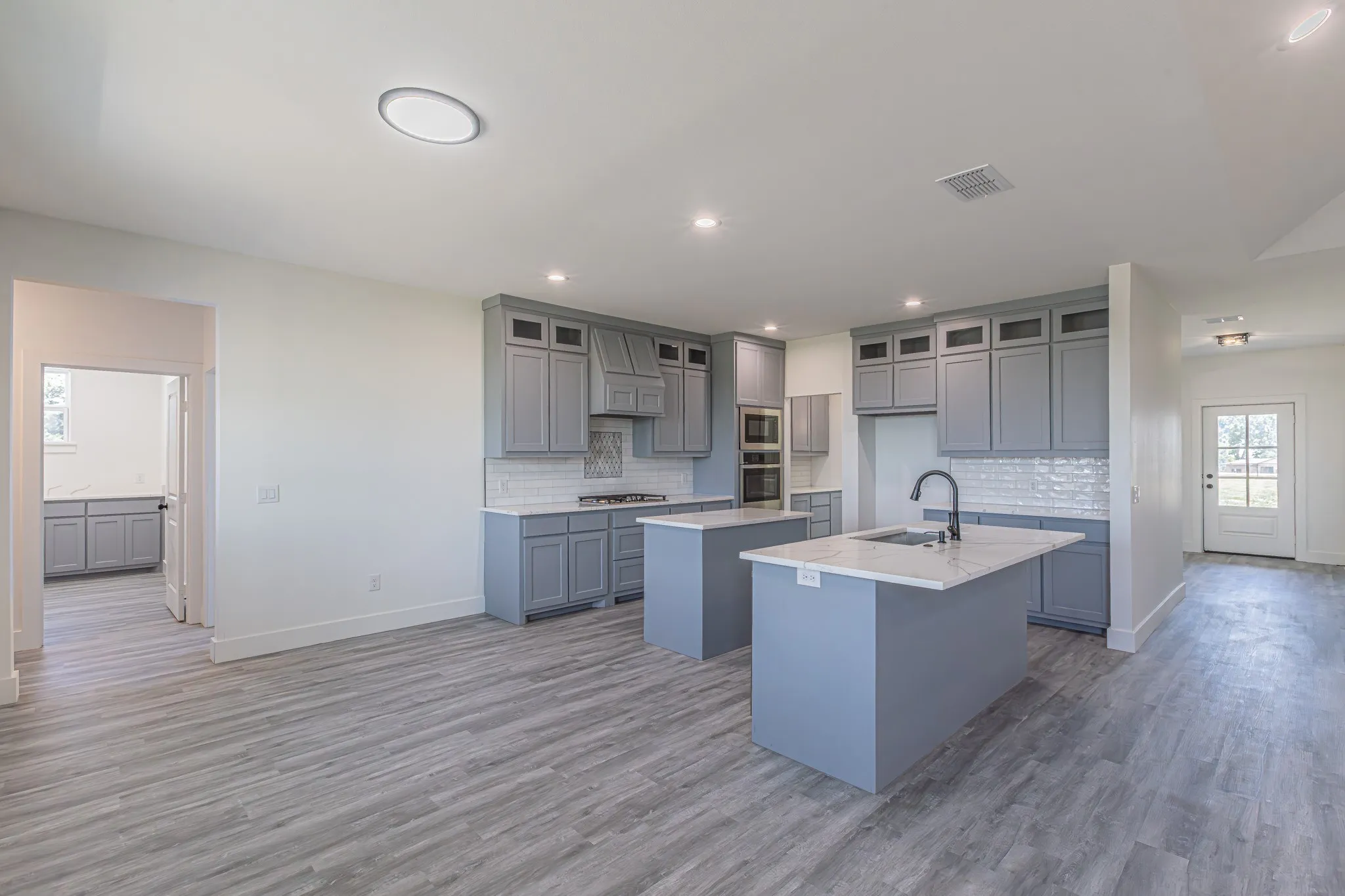 Single Family Residence For Sale in Parker County , 140 Alamo Road, Weatherford, Texas 76088, 4 Bedroom, 3 Bathroom, 2 Garage spaces, 2,530 Sqft, built in 2021, mls#21325773, Real Estate Agent in Weatherford, Homes For Sale in Parker county, Homes For Sale in Weatherford, Realtor in Weatherford Texas, Real Estate Brokerage Independent Realty Texas, Luminita Cordes Realtor