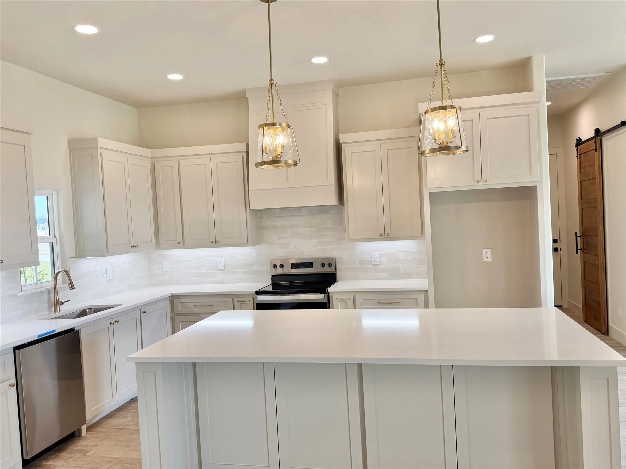 Single Family Residence For Sale in Parker County , 1004 Sabrina Court, Weatherford, Texas 76085, 3 Bedroom, 3 Bathroom, 3 Garage spaces, 1,988 Sqft, built in 2026, mls#21327346, Real Estate Agent in Weatherford, Homes For Sale in Parker county, Homes For Sale in Weatherford, Realtor in Weatherford Texas, Real Estate Brokerage Independent Realty Texas, Luminita Cordes Realtor