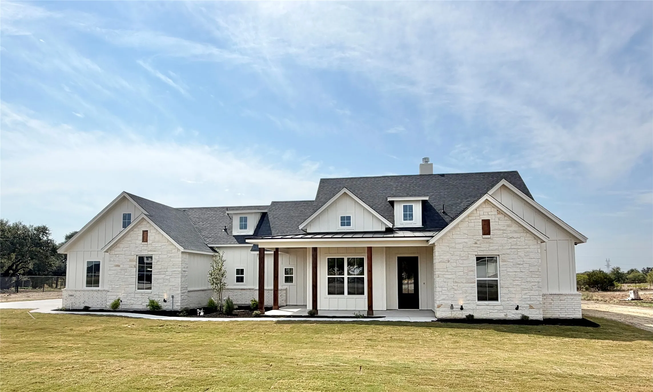 Single Family Residence For Sale in Parker County , 1004 Sabrina Court, Weatherford, Texas 76085, 3 Bedroom, 3 Bathroom, 3 Garage spaces, 1,988 Sqft, built in 2026, mls#21327346, Real Estate Agent in Weatherford, Homes For Sale in Parker county, Homes For Sale in Weatherford, Realtor in Weatherford Texas, Real Estate Brokerage Independent Realty Texas, Luminita Cordes Realtor