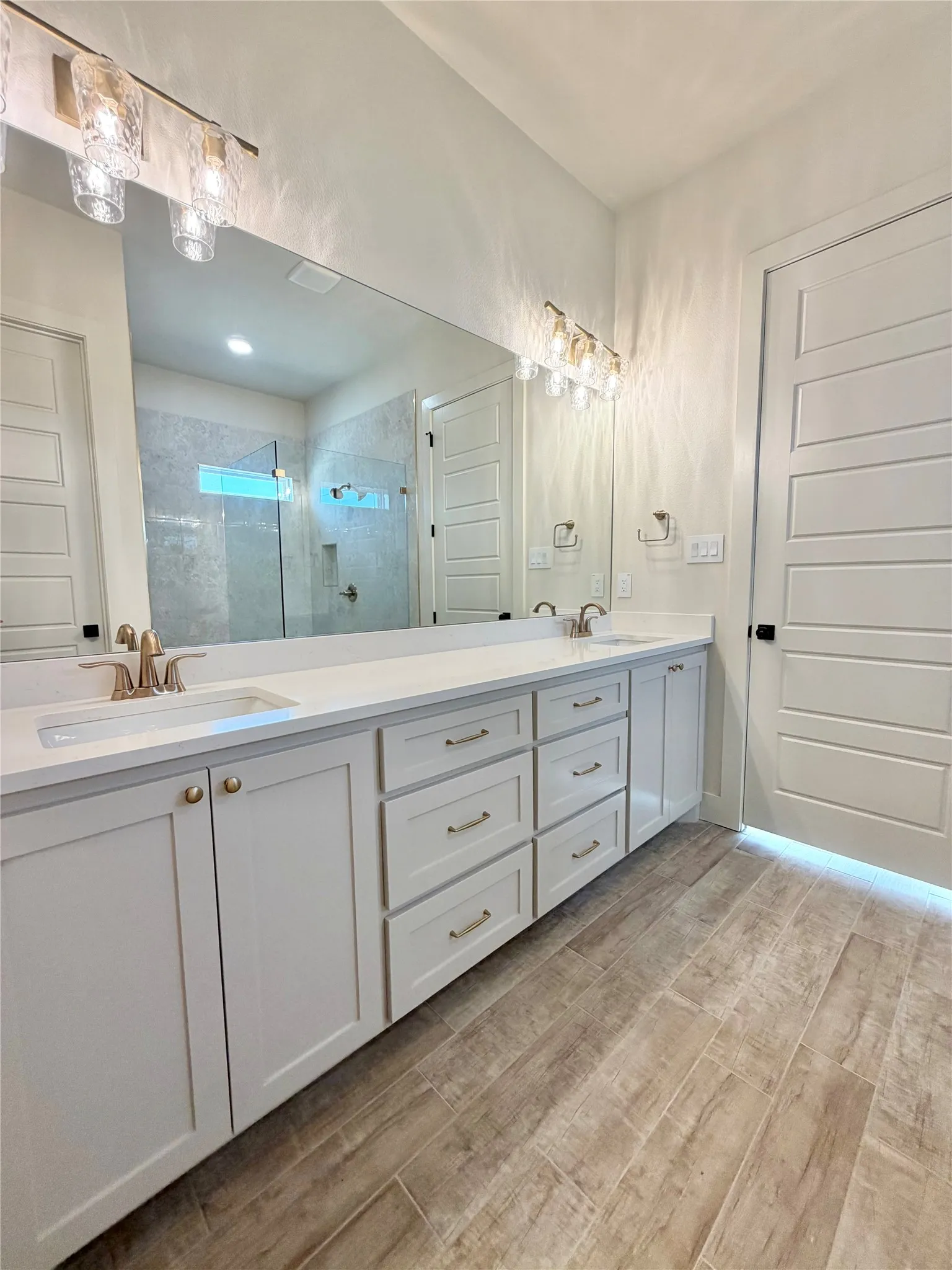 Single Family Residence For Sale in Parker County , 1004 Sabrina Court, Weatherford, Texas 76085, 3 Bedroom, 3 Bathroom, 3 Garage spaces, 1,988 Sqft, built in 2026, mls#21327346, Real Estate Agent in Weatherford, Homes For Sale in Parker county, Homes For Sale in Weatherford, Realtor in Weatherford Texas, Real Estate Brokerage Independent Realty Texas, Luminita Cordes Realtor