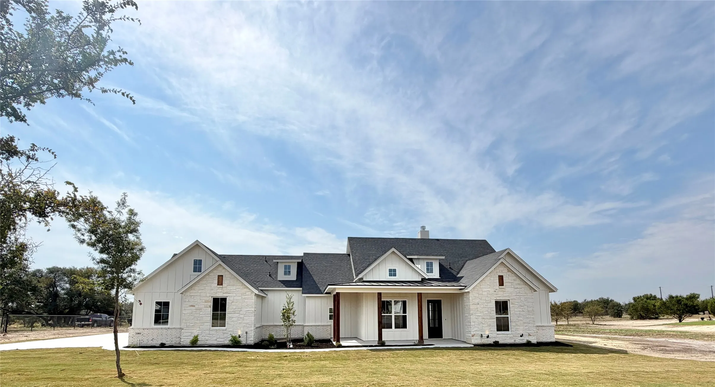 Single Family Residence For Sale in Parker County , 1004 Sabrina Court, Weatherford, Texas 76085, 3 Bedroom, 3 Bathroom, 3 Garage spaces, 1,988 Sqft, built in 2026, mls#21327346, Real Estate Agent in Weatherford, Homes For Sale in Parker county, Homes For Sale in Weatherford, Realtor in Weatherford Texas, Real Estate Brokerage Independent Realty Texas, Luminita Cordes Realtor