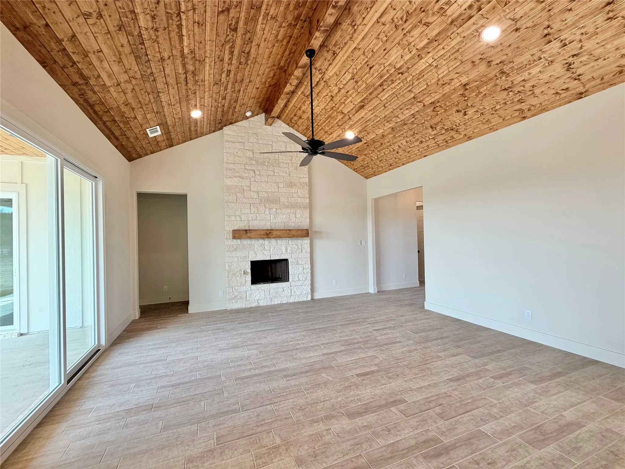 Single Family Residence For Sale in Parker County , 1004 Sabrina Court, Weatherford, Texas 76085, 3 Bedroom, 3 Bathroom, 3 Garage spaces, 1,988 Sqft, built in 2026, mls#21327346, Real Estate Agent in Weatherford, Homes For Sale in Parker county, Homes For Sale in Weatherford, Realtor in Weatherford Texas, Real Estate Brokerage Independent Realty Texas, Luminita Cordes Realtor