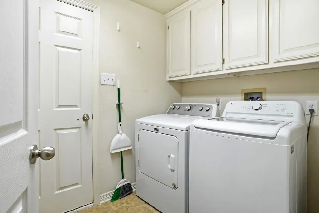 Single Family Residence For Sale in Dallas County , 306 W Bethel School Road, Coppell, Texas 75019, 4 Bedroom, 3 Bathroom, 2 Garage spaces, 3,020 Sqft, built in 1994, mls#21327417, Real Estate Agent in Coppell, Homes For Sale in Dallas county, Homes For Sale in Coppell, Realtor in Coppell Texas, Real Estate Brokerage Independent Realty Texas, Luminita Cordes Realtor