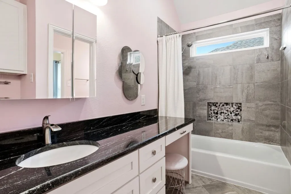 Single Family Residence For Sale in Dallas County , 306 W Bethel School Road, Coppell, Texas 75019, 4 Bedroom, 3 Bathroom, 2 Garage spaces, 3,020 Sqft, built in 1994, mls#21327417, Real Estate Agent in Coppell, Homes For Sale in Dallas county, Homes For Sale in Coppell, Realtor in Coppell Texas, Real Estate Brokerage Independent Realty Texas, Luminita Cordes Realtor