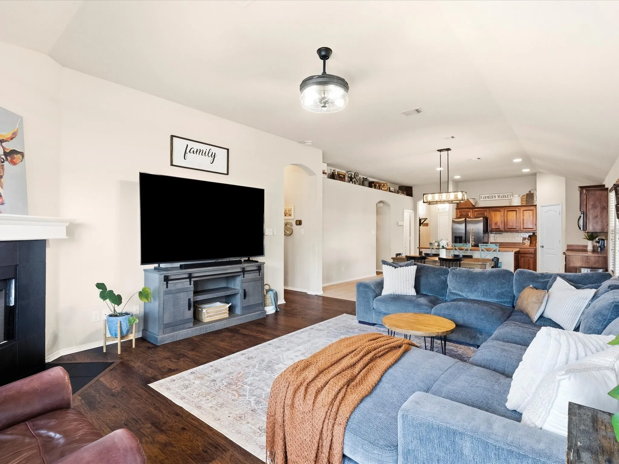 Single Family Residence For Sale in Tarrant County , 4517 Rockmill Trail, Fort Worth, Texas 76179, 3 Bedroom, 2 Bathroom, 2 Garage spaces, 1,834 Sqft, built in 2013, mls#21327419, Real Estate Agent in Fort Worth, Homes For Sale in Tarrant county, Homes For Sale in Fort Worth, Realtor in Fort Worth Texas, Real Estate Brokerage Independent Realty Texas, Luminita Cordes Realtor