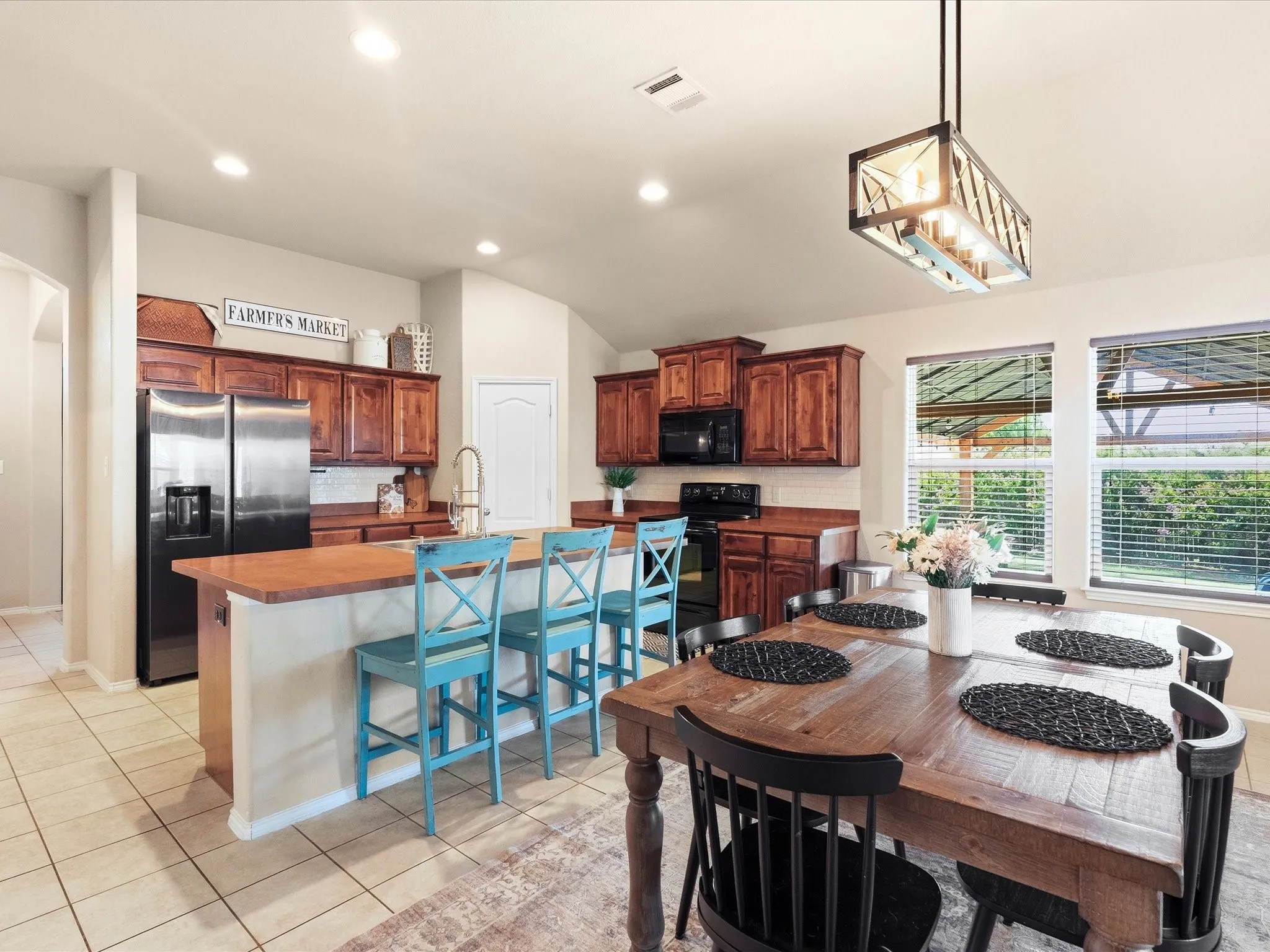 Single Family Residence For Sale in Tarrant County , 4517 Rockmill Trail, Fort Worth, Texas 76179, 3 Bedroom, 2 Bathroom, 2 Garage spaces, 1,834 Sqft, built in 2013, mls#21327419, Real Estate Agent in Fort Worth, Homes For Sale in Tarrant county, Homes For Sale in Fort Worth, Realtor in Fort Worth Texas, Real Estate Brokerage Independent Realty Texas, Luminita Cordes Realtor