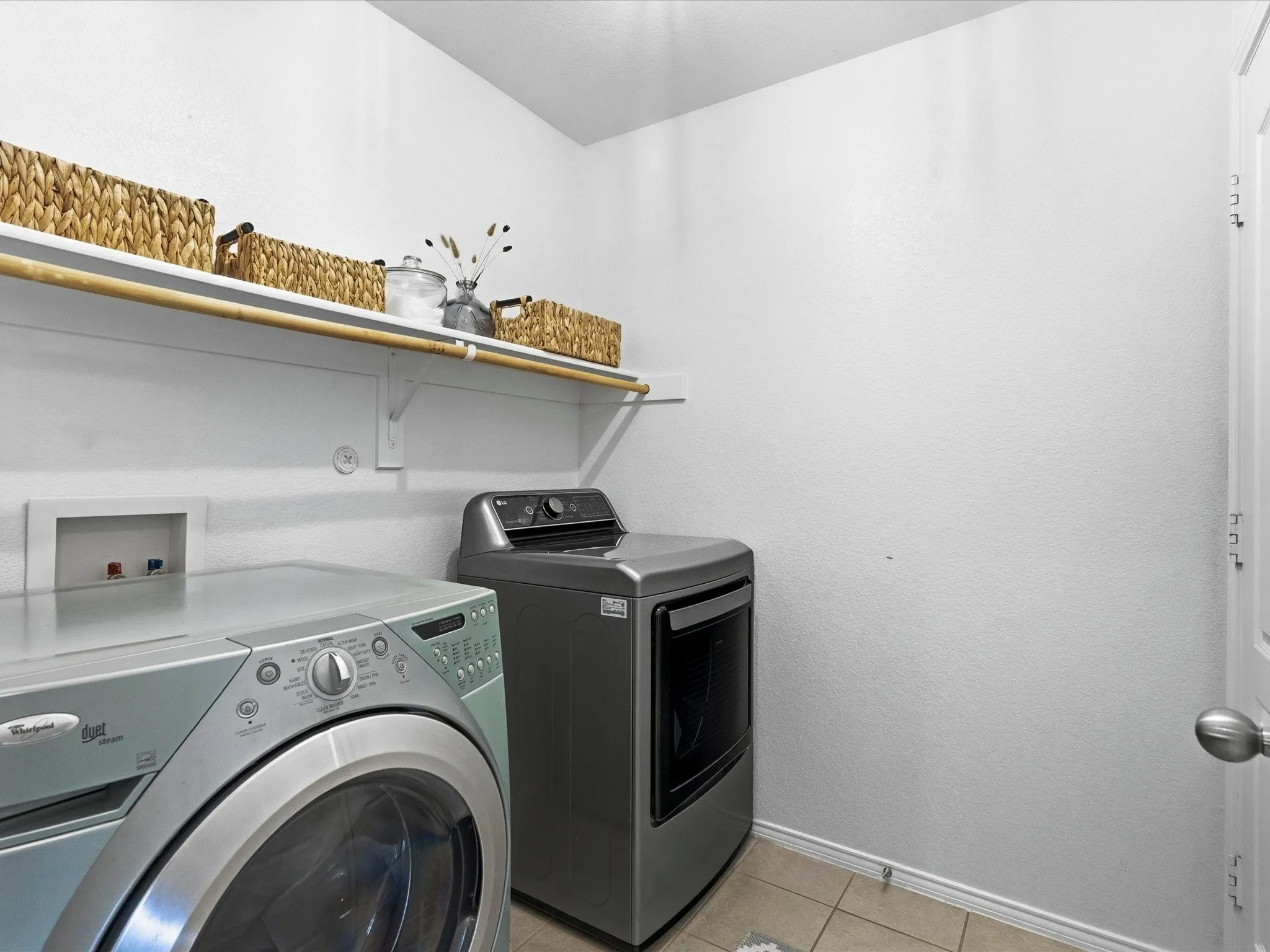 Single Family Residence For Sale in Tarrant County , 4517 Rockmill Trail, Fort Worth, Texas 76179, 3 Bedroom, 2 Bathroom, 2 Garage spaces, 1,834 Sqft, built in 2013, mls#21327419, Real Estate Agent in Fort Worth, Homes For Sale in Tarrant county, Homes For Sale in Fort Worth, Realtor in Fort Worth Texas, Real Estate Brokerage Independent Realty Texas, Luminita Cordes Realtor