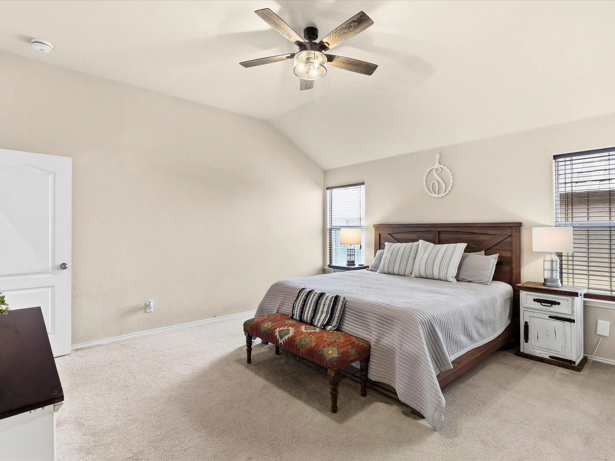 Single Family Residence For Sale in Tarrant County , 4517 Rockmill Trail, Fort Worth, Texas 76179, 3 Bedroom, 2 Bathroom, 2 Garage spaces, 1,834 Sqft, built in 2013, mls#21327419, Real Estate Agent in Fort Worth, Homes For Sale in Tarrant county, Homes For Sale in Fort Worth, Realtor in Fort Worth Texas, Real Estate Brokerage Independent Realty Texas, Luminita Cordes Realtor