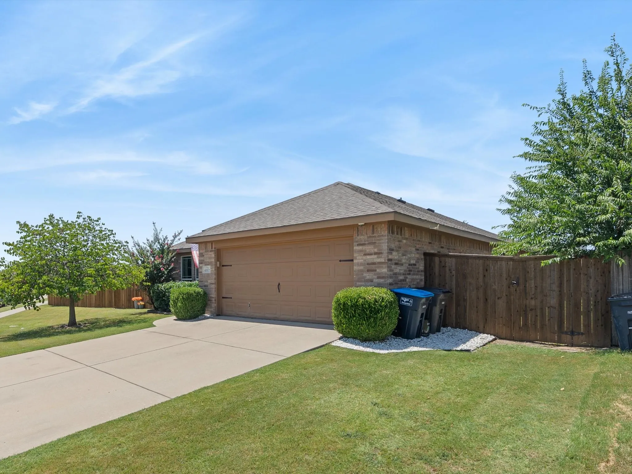 Single Family Residence For Sale in Tarrant County , 4517 Rockmill Trail, Fort Worth, Texas 76179, 3 Bedroom, 2 Bathroom, 2 Garage spaces, 1,834 Sqft, built in 2013, mls#21327419, Real Estate Agent in Fort Worth, Homes For Sale in Tarrant county, Homes For Sale in Fort Worth, Realtor in Fort Worth Texas, Real Estate Brokerage Independent Realty Texas, Luminita Cordes Realtor