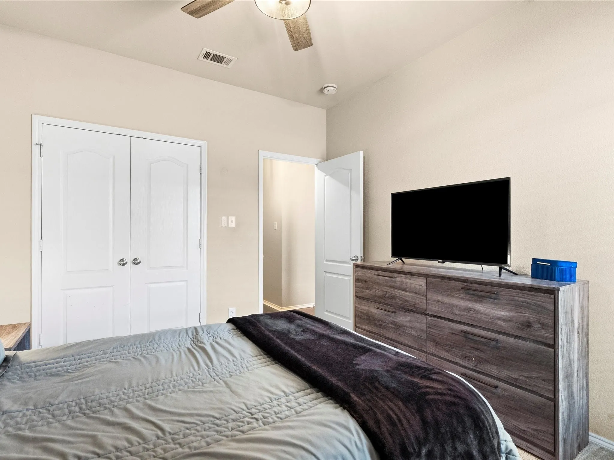 Single Family Residence For Sale in Tarrant County , 4517 Rockmill Trail, Fort Worth, Texas 76179, 3 Bedroom, 2 Bathroom, 2 Garage spaces, 1,834 Sqft, built in 2013, mls#21327419, Real Estate Agent in Fort Worth, Homes For Sale in Tarrant county, Homes For Sale in Fort Worth, Realtor in Fort Worth Texas, Real Estate Brokerage Independent Realty Texas, Luminita Cordes Realtor