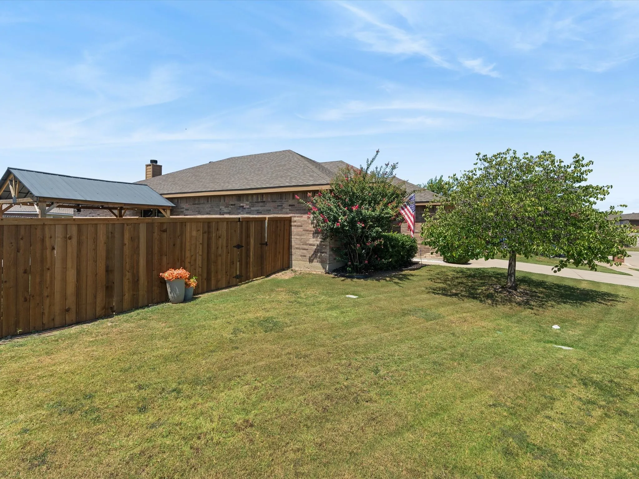 Single Family Residence For Sale in Tarrant County , 4517 Rockmill Trail, Fort Worth, Texas 76179, 3 Bedroom, 2 Bathroom, 2 Garage spaces, 1,834 Sqft, built in 2013, mls#21327419, Real Estate Agent in Fort Worth, Homes For Sale in Tarrant county, Homes For Sale in Fort Worth, Realtor in Fort Worth Texas, Real Estate Brokerage Independent Realty Texas, Luminita Cordes Realtor