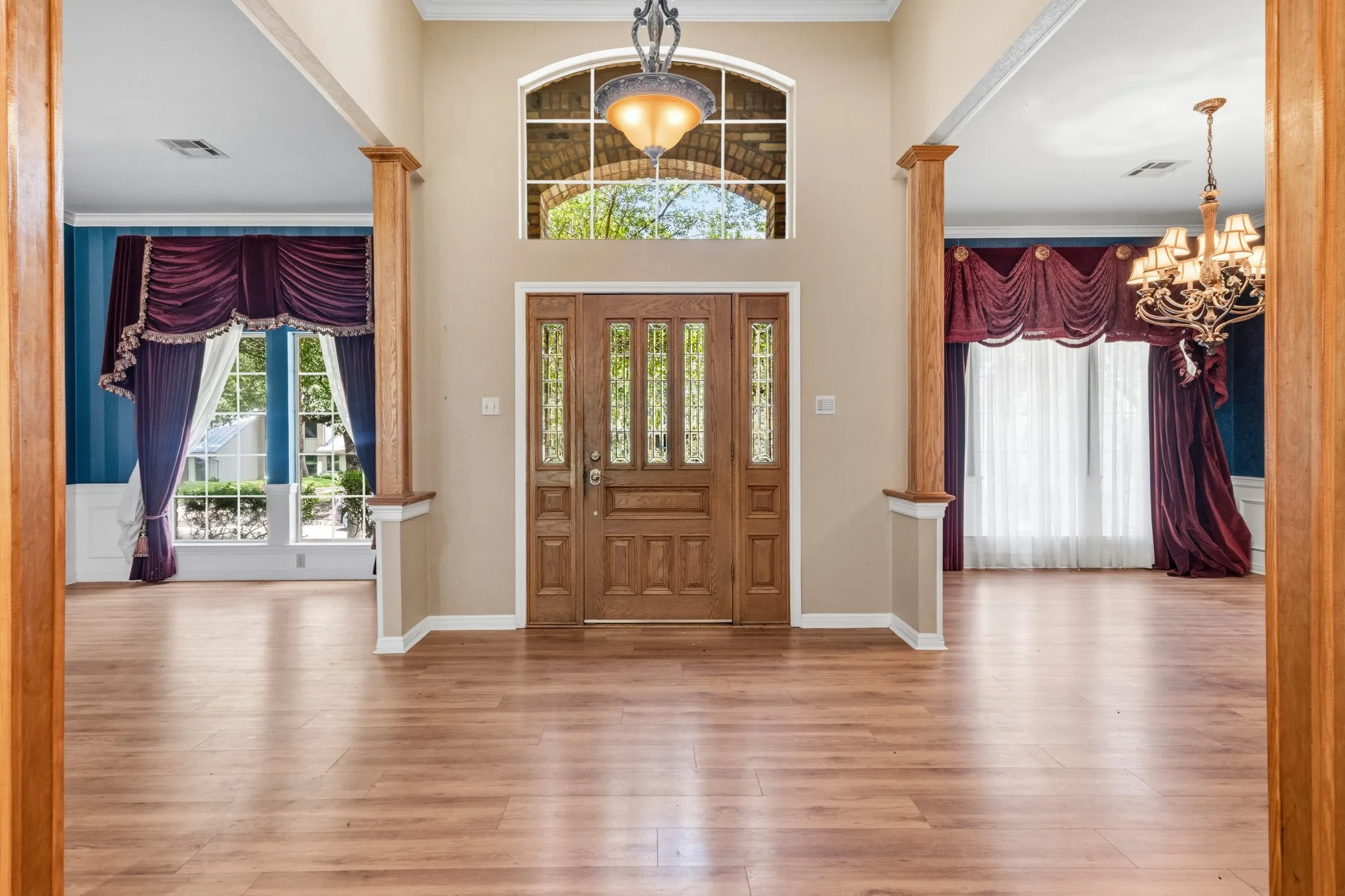 Single Family Residence For Sale in Mc Lennan County , 10000 Stony Point Drive, Woodway, Texas 76712, 5 Bedroom, 3 Bathroom, 2 Garage spaces, 3,578 Sqft, built in 1989, mls#21323075, Real Estate Agent in Woodway, Homes For Sale in Mc Lennan county, Homes For Sale in Woodway, Realtor in Woodway Texas, Real Estate Brokerage Independent Realty Texas, Luminita Cordes Realtor