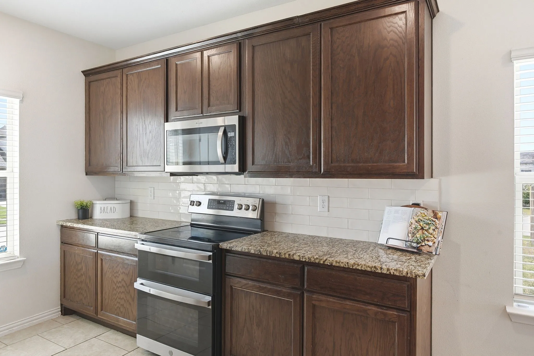 Single Family Residence For Sale in Collin County , 2112 Atlantic Avenue, Anna, Texas 75409, 5 Bedroom, 3 Bathroom, 2 Garage spaces, 2,404 Sqft, built in 2019, mls#21322145, Real Estate Agent in Anna, Homes For Sale in Collin county, Homes For Sale in Anna, Realtor in Anna Texas, Real Estate Brokerage Independent Realty Texas, Luminita Cordes Realtor