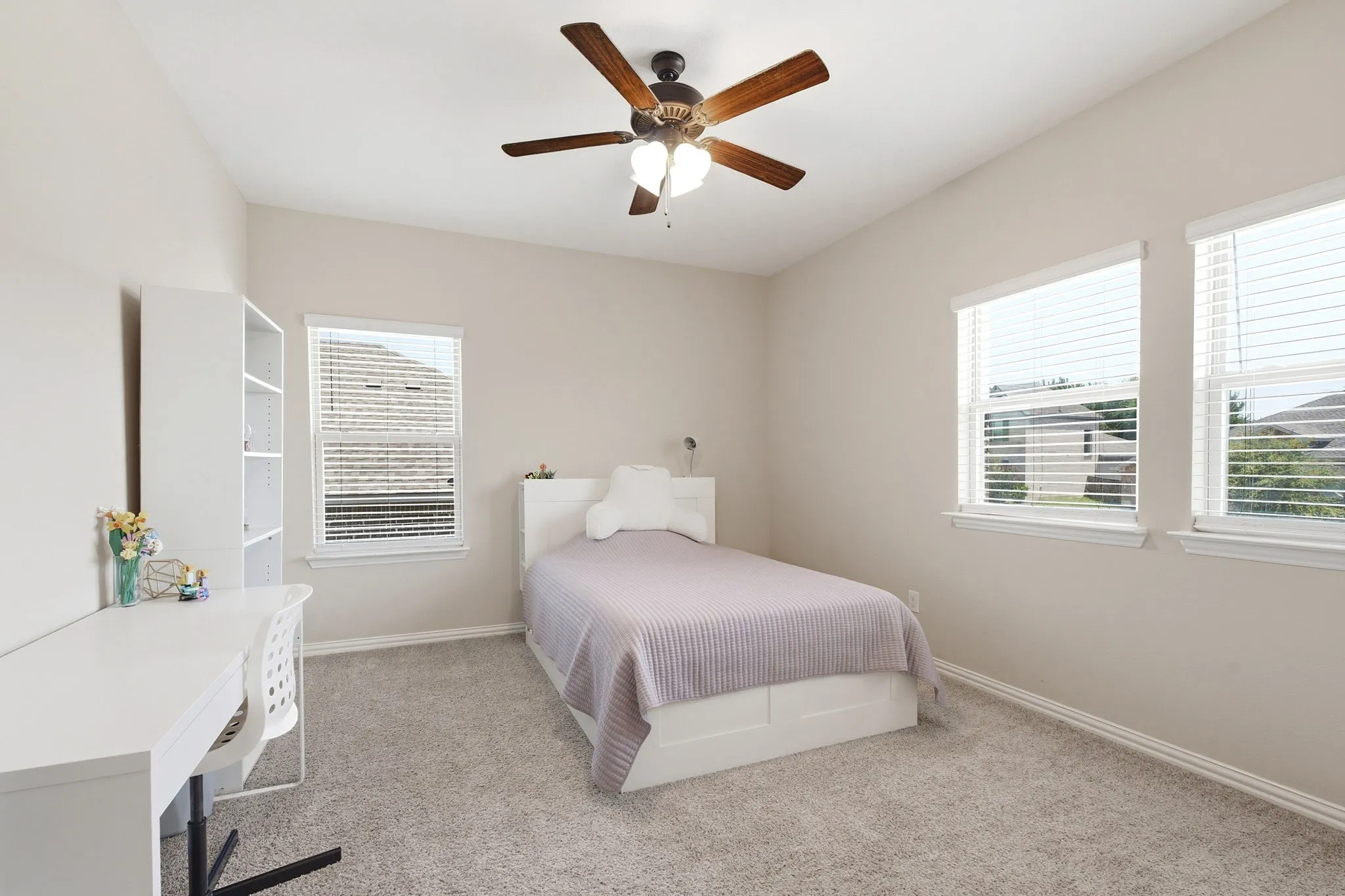 Single Family Residence For Sale in Collin County , 2112 Atlantic Avenue, Anna, Texas 75409, 5 Bedroom, 3 Bathroom, 2 Garage spaces, 2,404 Sqft, built in 2019, mls#21322145, Real Estate Agent in Anna, Homes For Sale in Collin county, Homes For Sale in Anna, Realtor in Anna Texas, Real Estate Brokerage Independent Realty Texas, Luminita Cordes Realtor