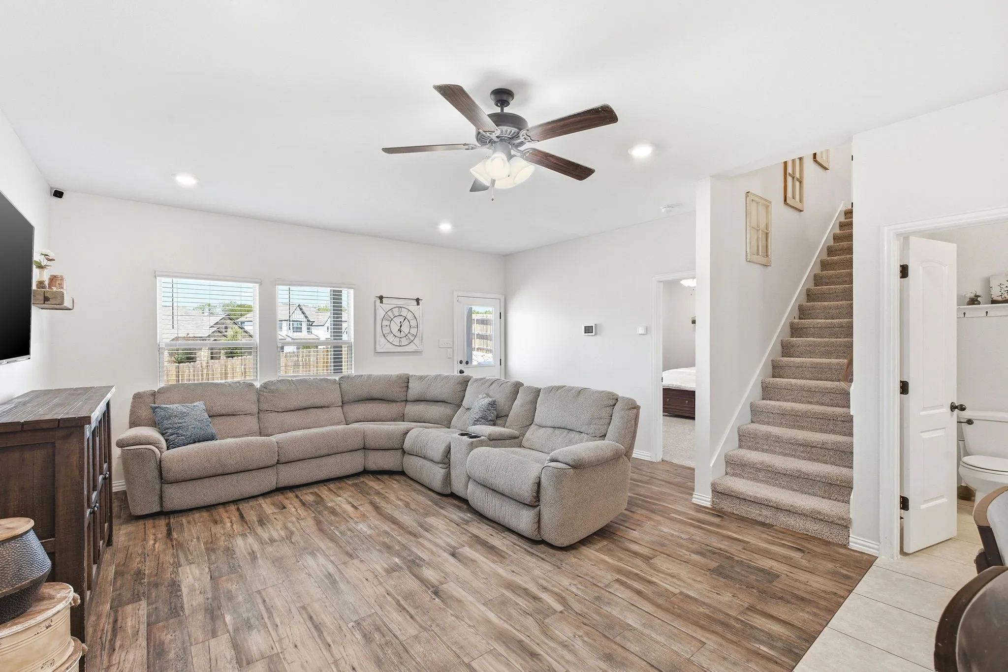 Single Family Residence For Sale in Collin County , 2112 Atlantic Avenue, Anna, Texas 75409, 5 Bedroom, 3 Bathroom, 2 Garage spaces, 2,404 Sqft, built in 2019, mls#21322145, Real Estate Agent in Anna, Homes For Sale in Collin county, Homes For Sale in Anna, Realtor in Anna Texas, Real Estate Brokerage Independent Realty Texas, Luminita Cordes Realtor