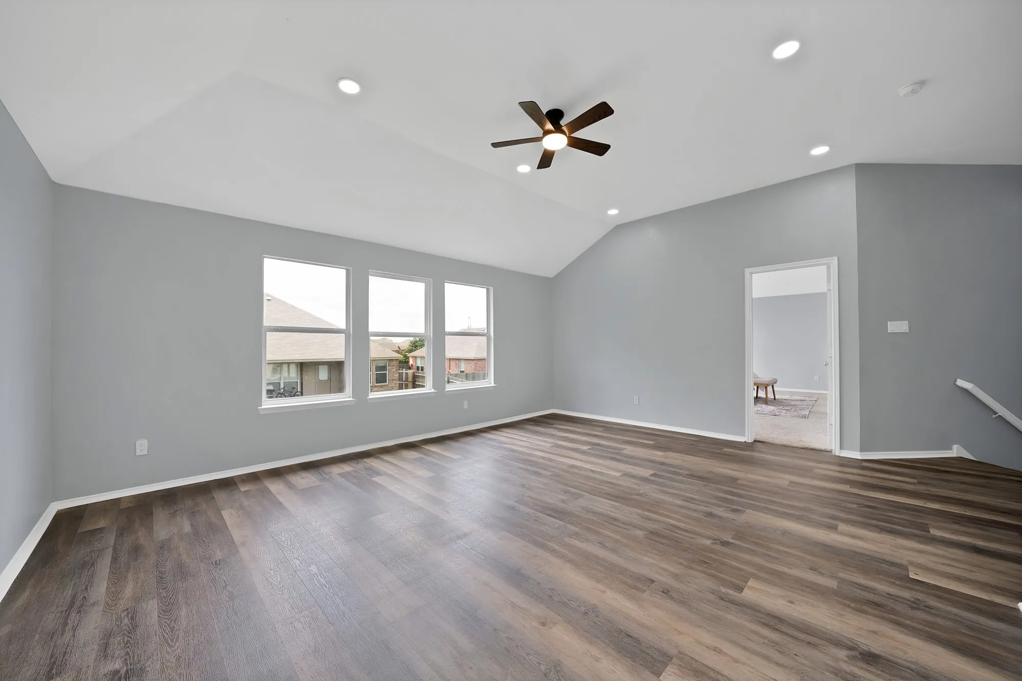 Single Family Residence For Rent in Tarrant County , 137 Heritage Drive, Crowley, Texas 76036, 4 Bedroom, 3 Bathroom, 2 Garage spaces, 2,851 Sqft, built in 2002, mls#21327336, Real Estate Agent in Crowley, Homes For Rent in Tarrant county, Homes For Rent in Crowley, Realtor in Crowley Texas, Real Estate Brokerage Independent Realty Texas, Luminita Cordes Realtor