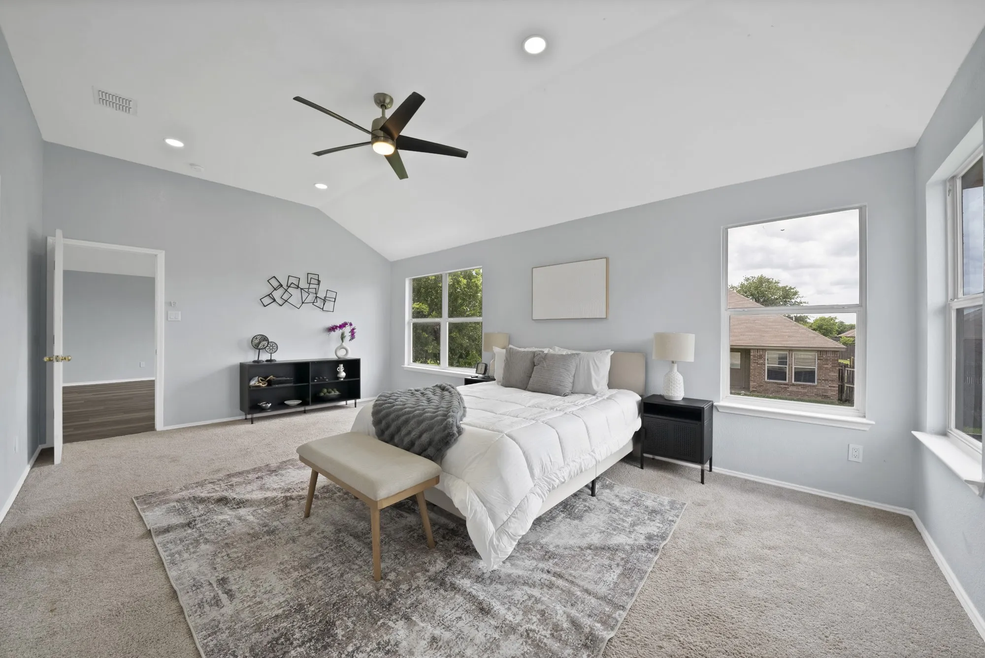 Single Family Residence For Rent in Tarrant County , 137 Heritage Drive, Crowley, Texas 76036, 4 Bedroom, 3 Bathroom, 2 Garage spaces, 2,851 Sqft, built in 2002, mls#21327336, Real Estate Agent in Crowley, Homes For Rent in Tarrant county, Homes For Rent in Crowley, Realtor in Crowley Texas, Real Estate Brokerage Independent Realty Texas, Luminita Cordes Realtor