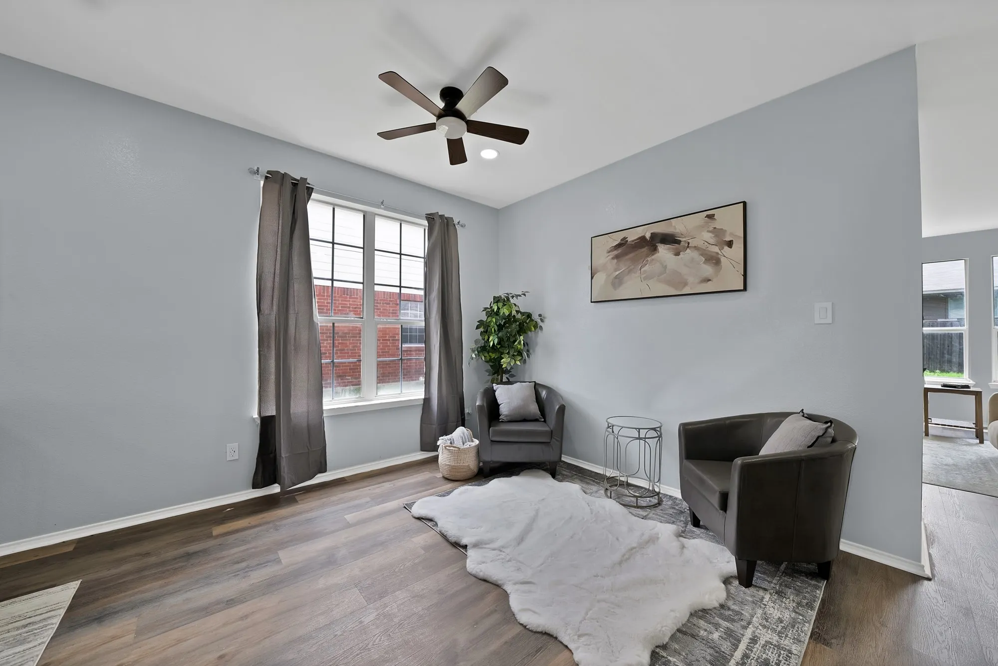 Single Family Residence For Rent in Tarrant County , 137 Heritage Drive, Crowley, Texas 76036, 4 Bedroom, 3 Bathroom, 2 Garage spaces, 2,851 Sqft, built in 2002, mls#21327336, Real Estate Agent in Crowley, Homes For Rent in Tarrant county, Homes For Rent in Crowley, Realtor in Crowley Texas, Real Estate Brokerage Independent Realty Texas, Luminita Cordes Realtor