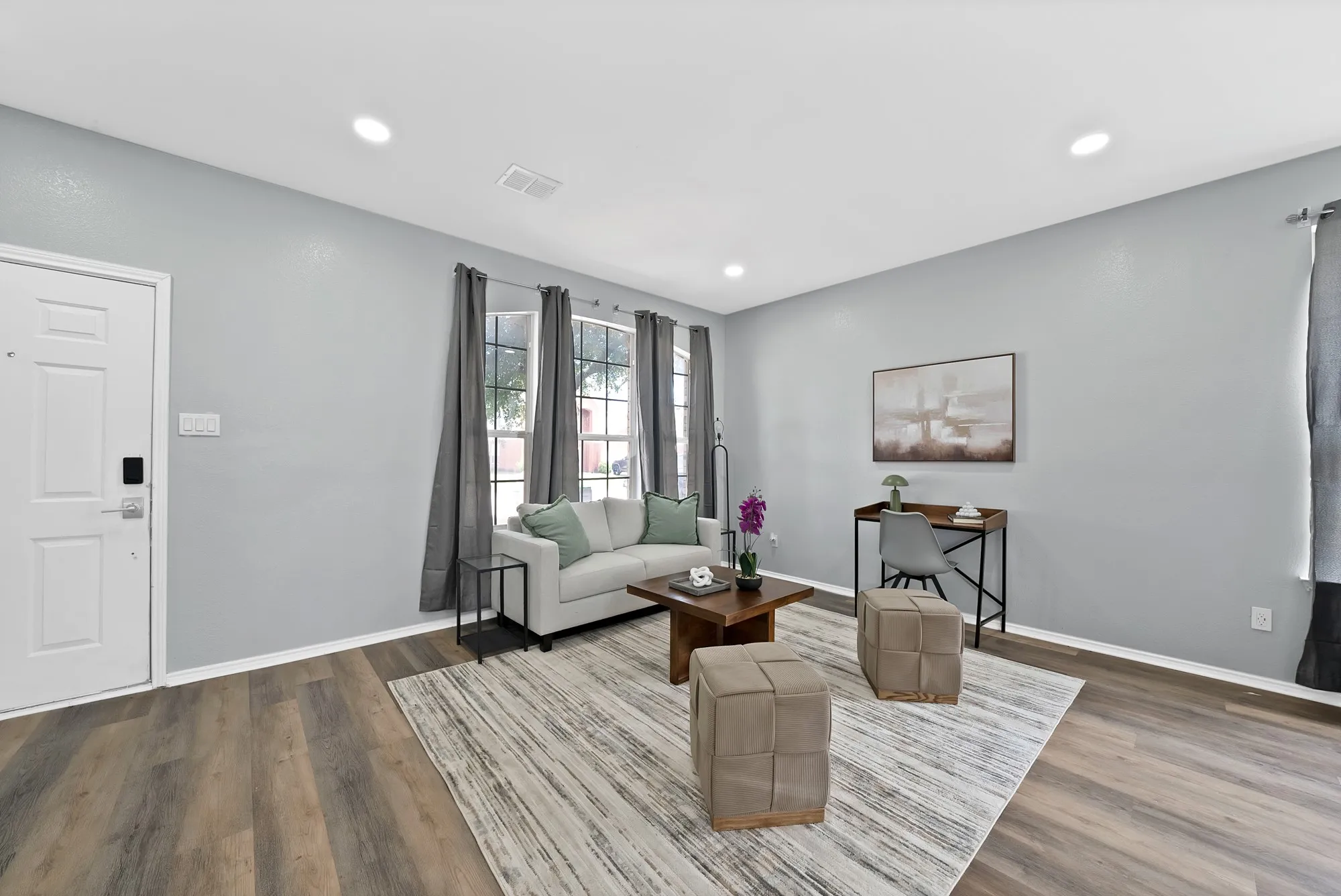 Single Family Residence For Rent in Tarrant County , 137 Heritage Drive, Crowley, Texas 76036, 4 Bedroom, 3 Bathroom, 2 Garage spaces, 2,851 Sqft, built in 2002, mls#21327336, Real Estate Agent in Crowley, Homes For Rent in Tarrant county, Homes For Rent in Crowley, Realtor in Crowley Texas, Real Estate Brokerage Independent Realty Texas, Luminita Cordes Realtor