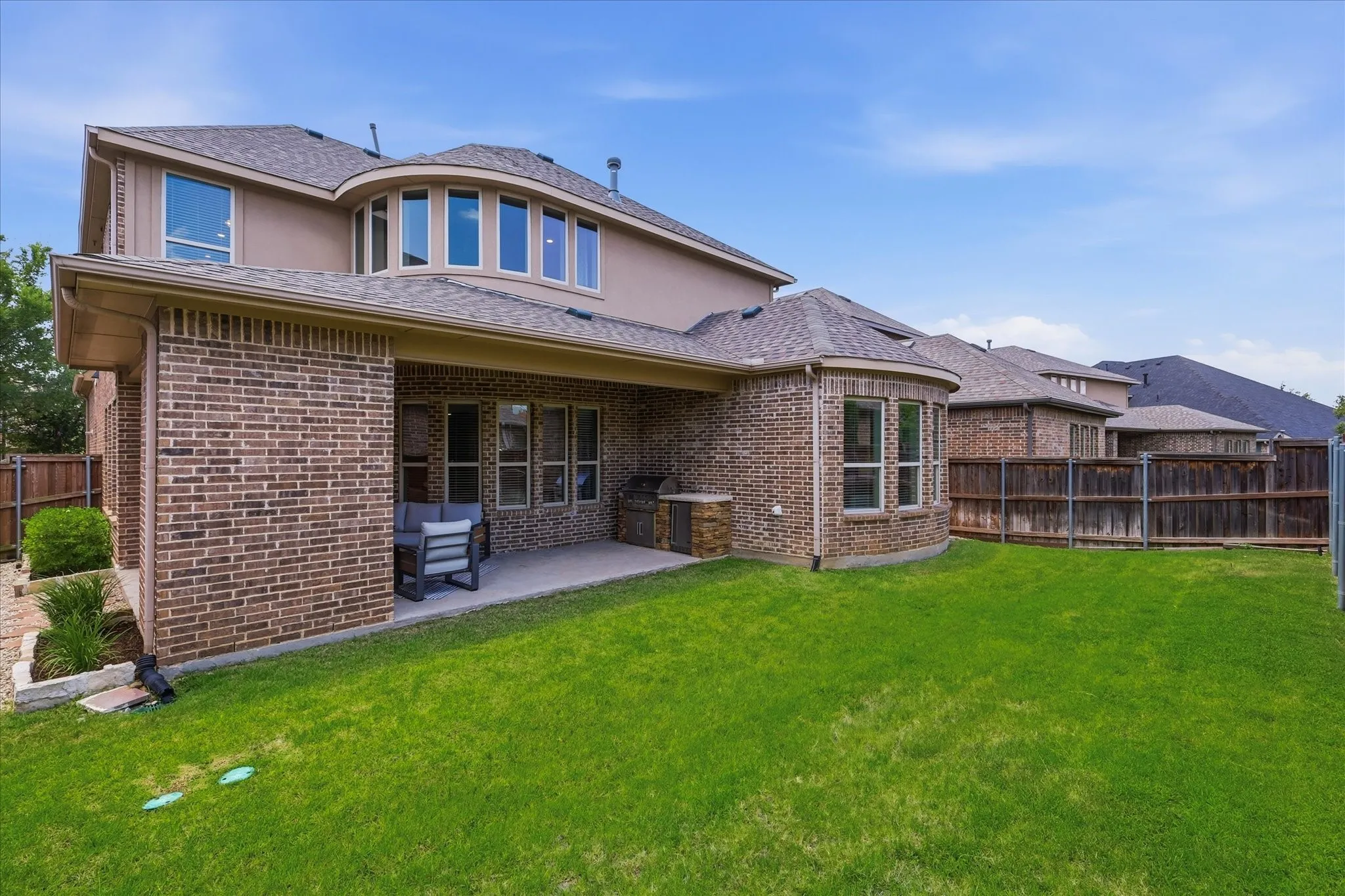 Single Family Residence For Sale in Dallas County , 615 Westhaven Road, Coppell, Texas 75019, 4 Bedroom, 4 Bathroom, 2 Garage spaces, 3,873 Sqft, built in 2014, mls#21327456, Real Estate Agent in Coppell, Homes For Sale in Dallas county, Homes For Sale in Coppell, Realtor in Coppell Texas, Real Estate Brokerage Independent Realty Texas, Luminita Cordes Realtor