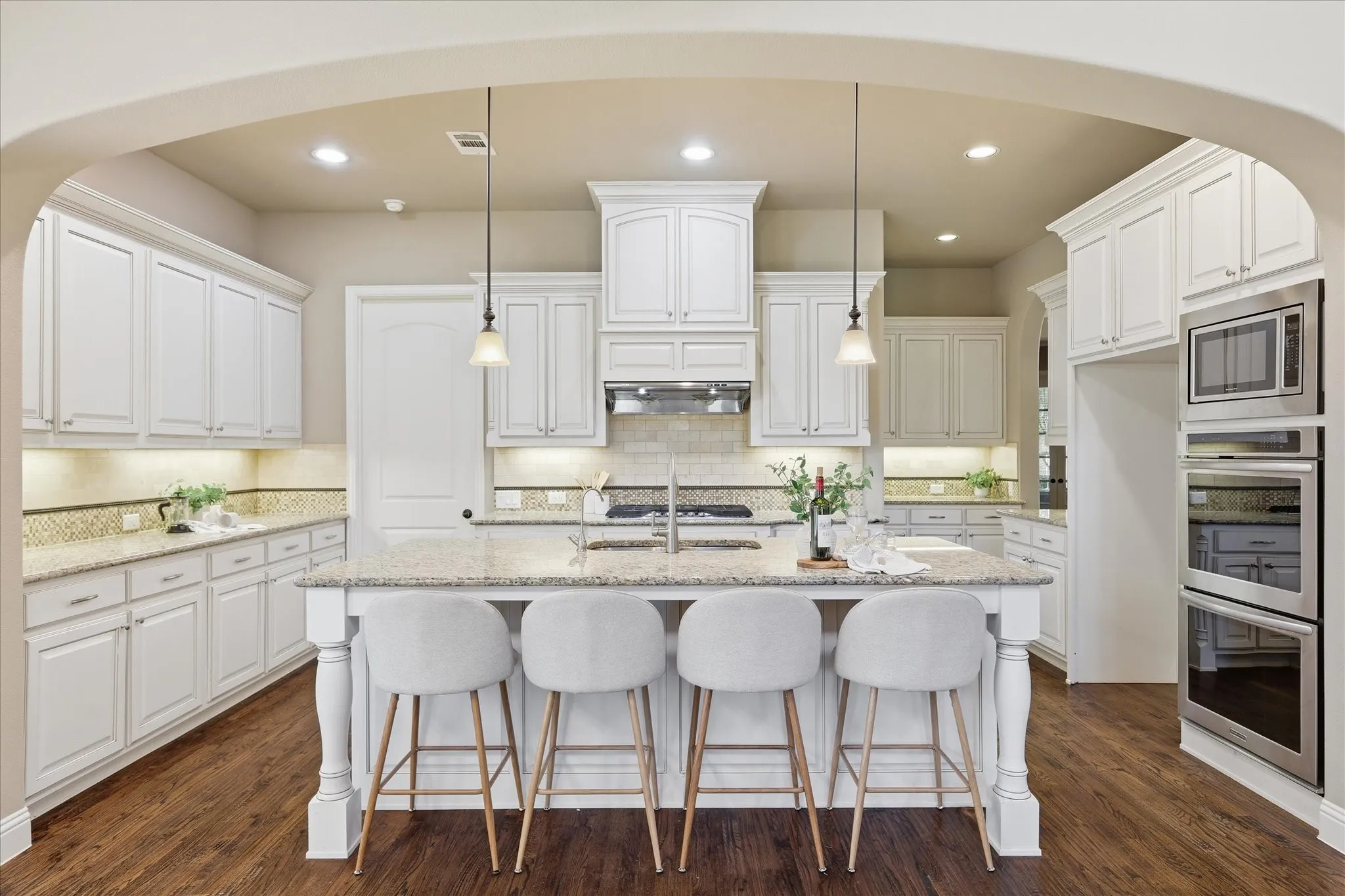 Single Family Residence For Sale in Dallas County , 615 Westhaven Road, Coppell, Texas 75019, 4 Bedroom, 4 Bathroom, 2 Garage spaces, 3,873 Sqft, built in 2014, mls#21327456, Real Estate Agent in Coppell, Homes For Sale in Dallas county, Homes For Sale in Coppell, Realtor in Coppell Texas, Real Estate Brokerage Independent Realty Texas, Luminita Cordes Realtor