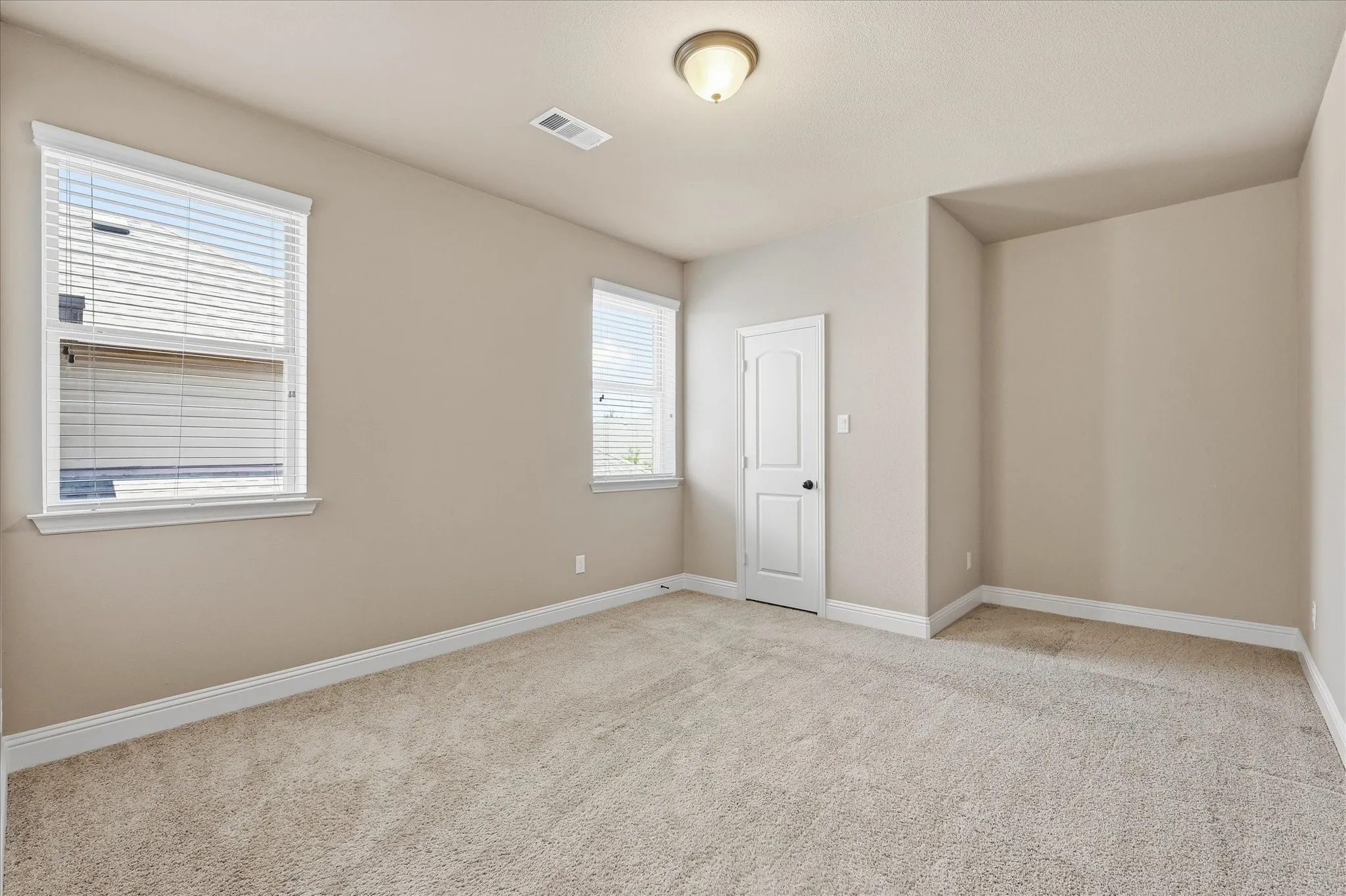 Single Family Residence For Sale in Dallas County , 615 Westhaven Road, Coppell, Texas 75019, 4 Bedroom, 4 Bathroom, 2 Garage spaces, 3,873 Sqft, built in 2014, mls#21327456, Real Estate Agent in Coppell, Homes For Sale in Dallas county, Homes For Sale in Coppell, Realtor in Coppell Texas, Real Estate Brokerage Independent Realty Texas, Luminita Cordes Realtor