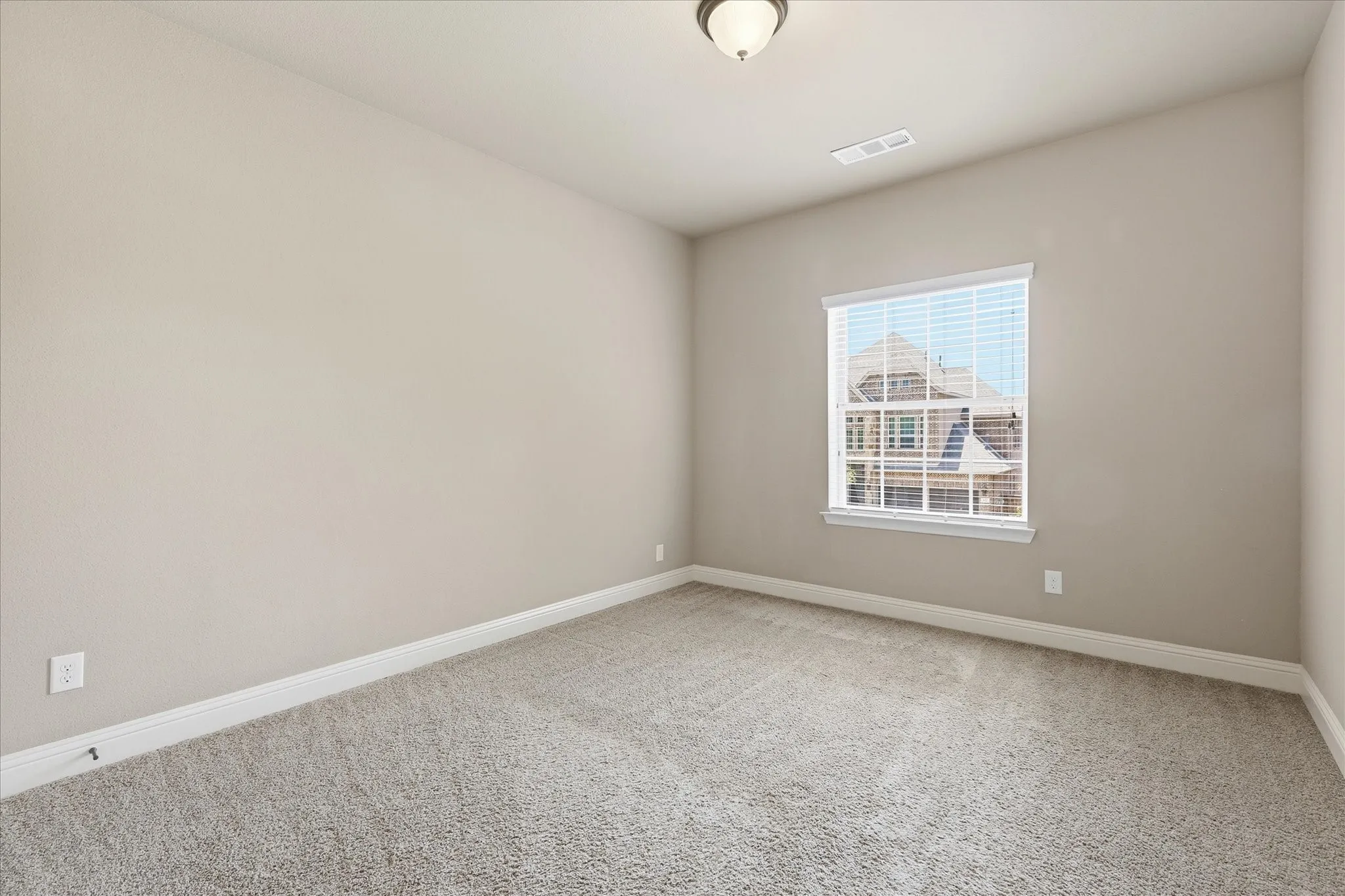 Single Family Residence For Sale in Dallas County , 615 Westhaven Road, Coppell, Texas 75019, 4 Bedroom, 4 Bathroom, 2 Garage spaces, 3,873 Sqft, built in 2014, mls#21327456, Real Estate Agent in Coppell, Homes For Sale in Dallas county, Homes For Sale in Coppell, Realtor in Coppell Texas, Real Estate Brokerage Independent Realty Texas, Luminita Cordes Realtor