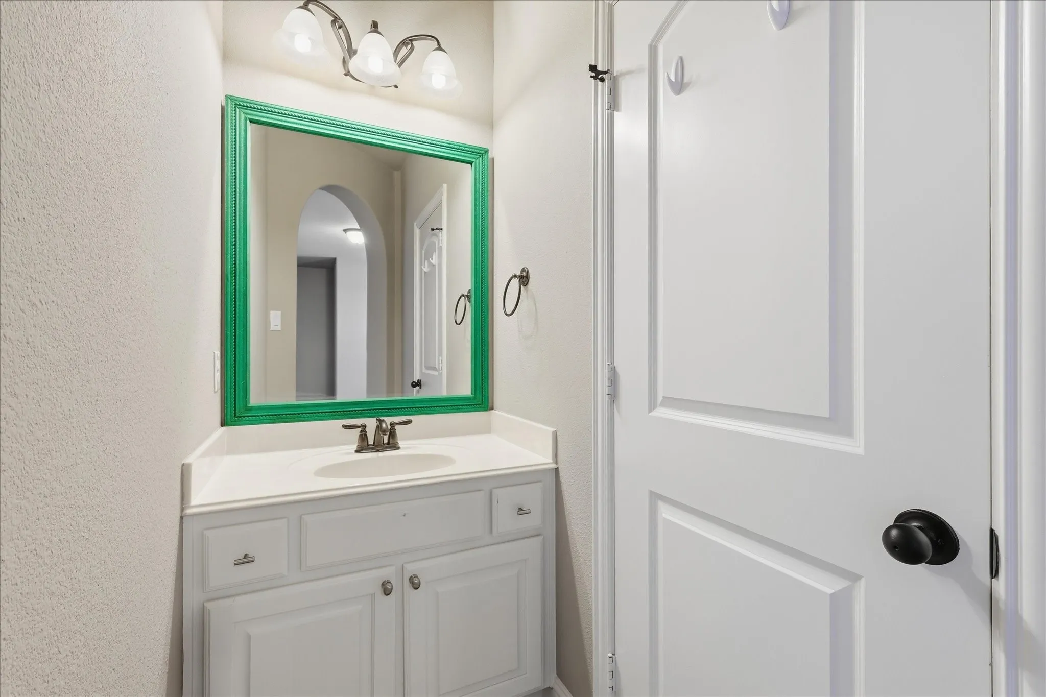 Single Family Residence For Sale in Dallas County , 615 Westhaven Road, Coppell, Texas 75019, 4 Bedroom, 4 Bathroom, 2 Garage spaces, 3,873 Sqft, built in 2014, mls#21327456, Real Estate Agent in Coppell, Homes For Sale in Dallas county, Homes For Sale in Coppell, Realtor in Coppell Texas, Real Estate Brokerage Independent Realty Texas, Luminita Cordes Realtor