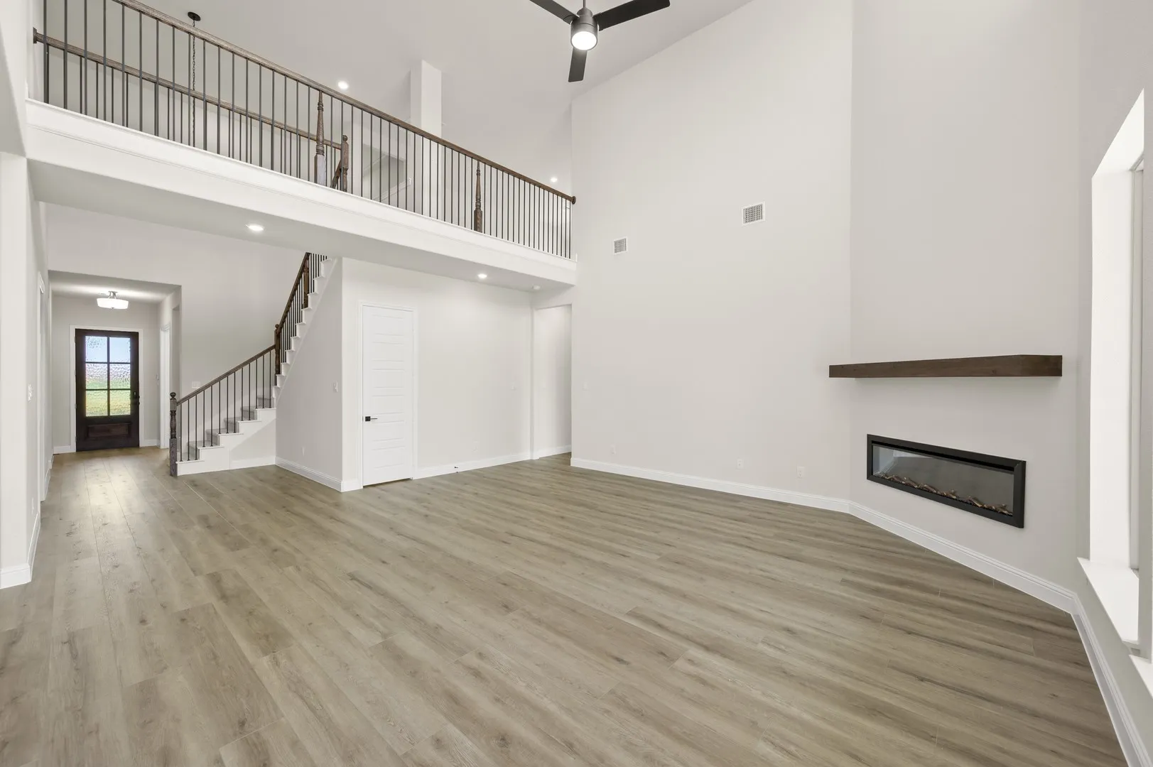 DFW-Myrtle Creek-Concept 3473-224 Mountain Laurel Drive-LivingRoom-Risewell Homes-1