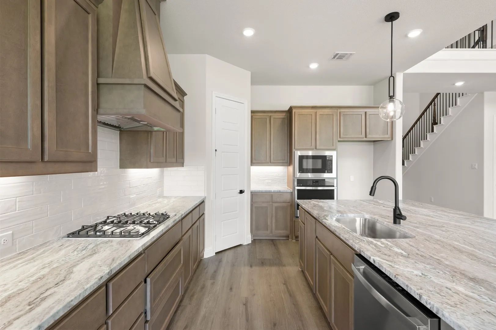DFW-Myrtle Creek-Concept 3473-224 Mountain Laurel Drive-Kitchen-Risewell Homes-3