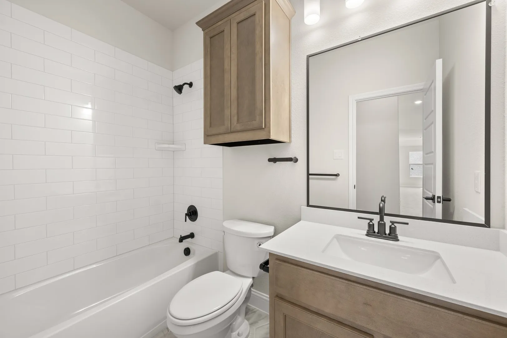 DFW-Myrtle Creek-Concept 3473-224 Mountain Laurel Drive-Bathroom-Risewell Homes-3