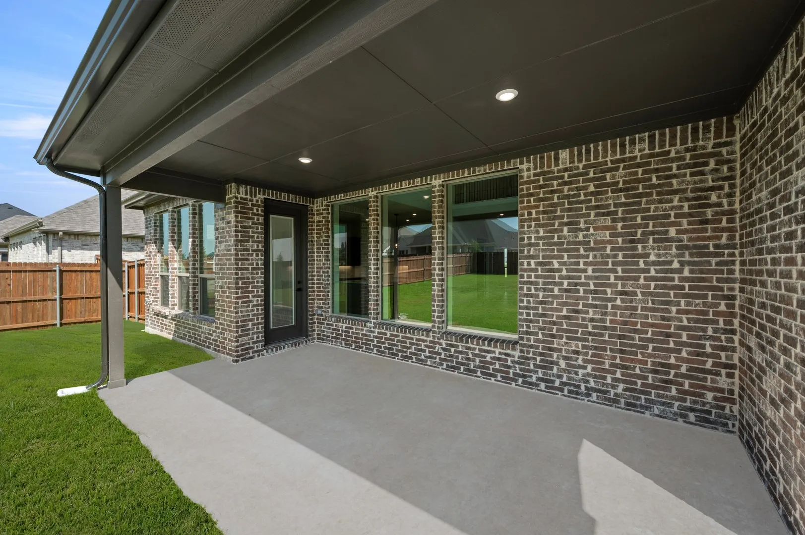 DFW-Myrtle Creek-Concept 3473-224 Mountain Laurel Drive-BackExterior-Risewell Homes-3