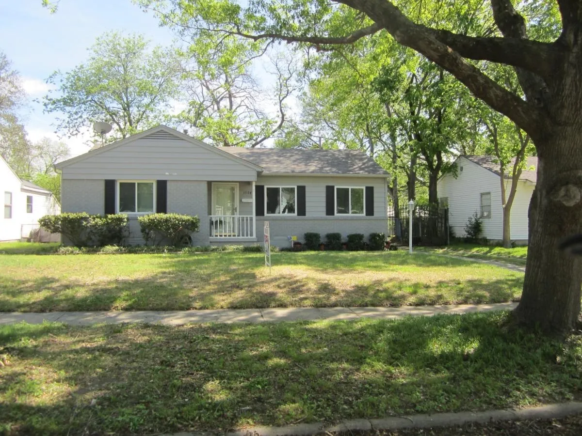 Single Family Residence For Rent in Dallas County , 3984 Park Lane, Dallas, Texas 75220, 3 Bedroom, 2 Bathroom, 1 Garage spaces, 1,349 Sqft, built in 1951, mls#21327491, Real Estate Agent in Dallas, Homes For Rent in Dallas county, Homes For Rent in Dallas, Realtor in Dallas Texas, Real Estate Brokerage Independent Realty Texas, Luminita Cordes Realtor