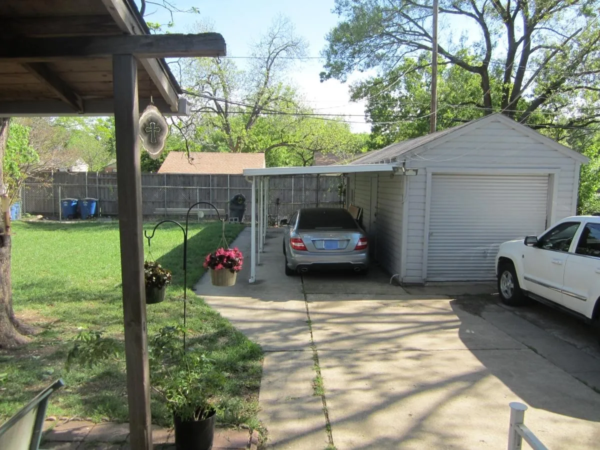Single Family Residence For Rent in Dallas County , 3984 Park Lane, Dallas, Texas 75220, 3 Bedroom, 2 Bathroom, 1 Garage spaces, 1,349 Sqft, built in 1951, mls#21327491, Real Estate Agent in Dallas, Homes For Rent in Dallas county, Homes For Rent in Dallas, Realtor in Dallas Texas, Real Estate Brokerage Independent Realty Texas, Luminita Cordes Realtor