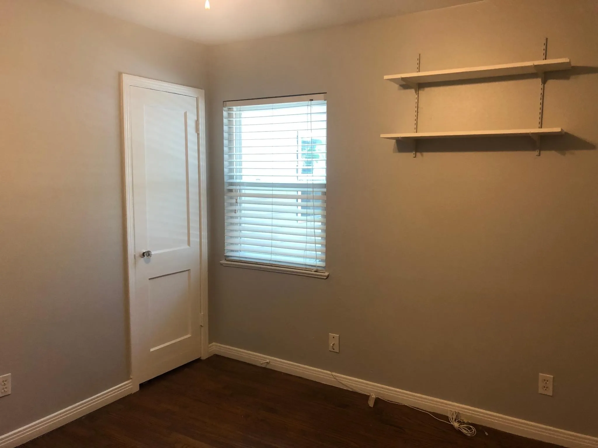Single Family Residence For Rent in Dallas County , 3984 Park Lane, Dallas, Texas 75220, 3 Bedroom, 2 Bathroom, 1 Garage spaces, 1,349 Sqft, built in 1951, mls#21327491, Real Estate Agent in Dallas, Homes For Rent in Dallas county, Homes For Rent in Dallas, Realtor in Dallas Texas, Real Estate Brokerage Independent Realty Texas, Luminita Cordes Realtor