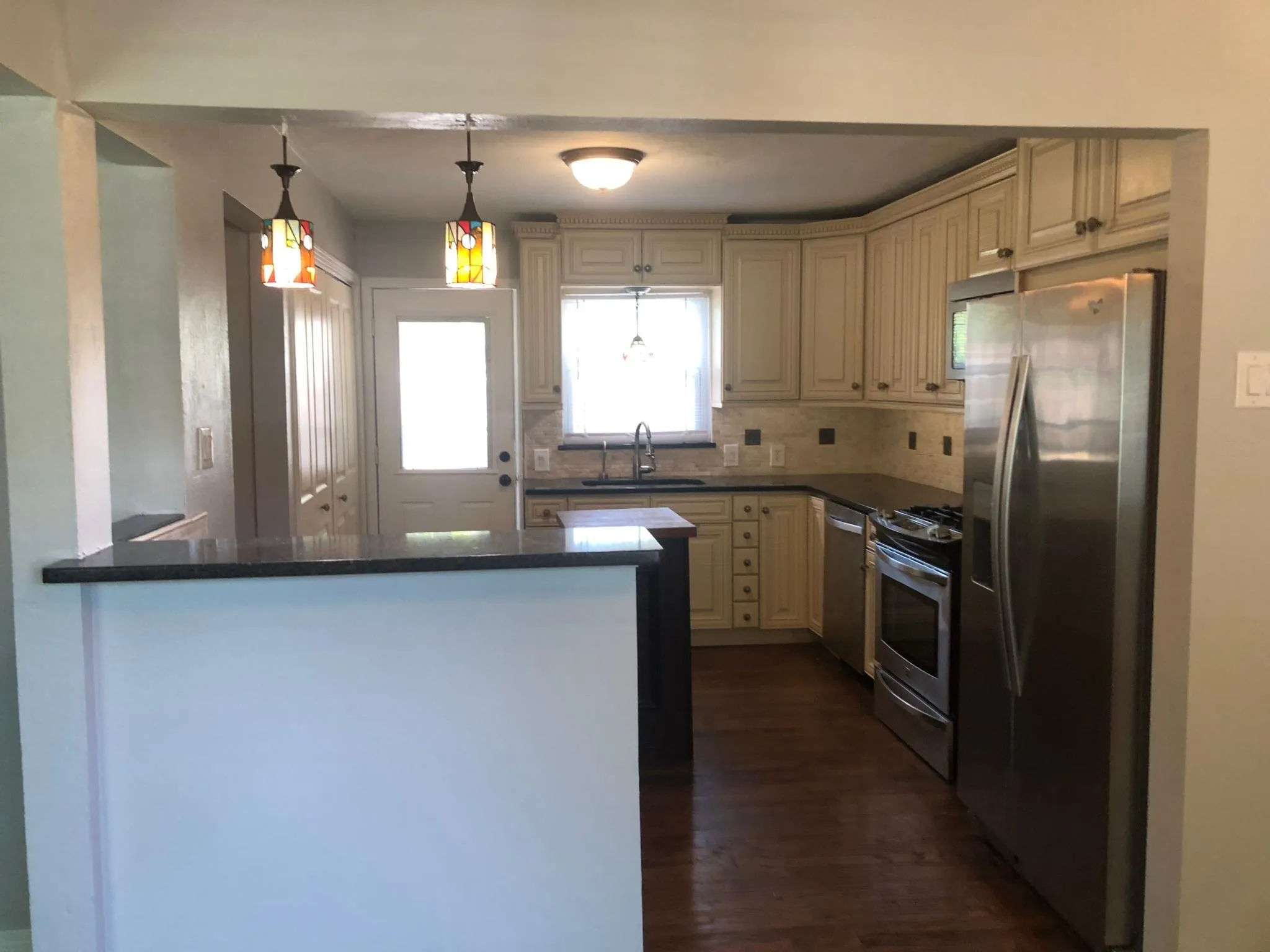 Single Family Residence For Rent in Dallas County , 3984 Park Lane, Dallas, Texas 75220, 3 Bedroom, 2 Bathroom, 1 Garage spaces, 1,349 Sqft, built in 1951, mls#21327491, Real Estate Agent in Dallas, Homes For Rent in Dallas county, Homes For Rent in Dallas, Realtor in Dallas Texas, Real Estate Brokerage Independent Realty Texas, Luminita Cordes Realtor